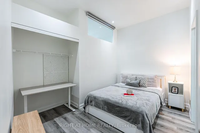 Additional image 8 of 700 King St Unit 216