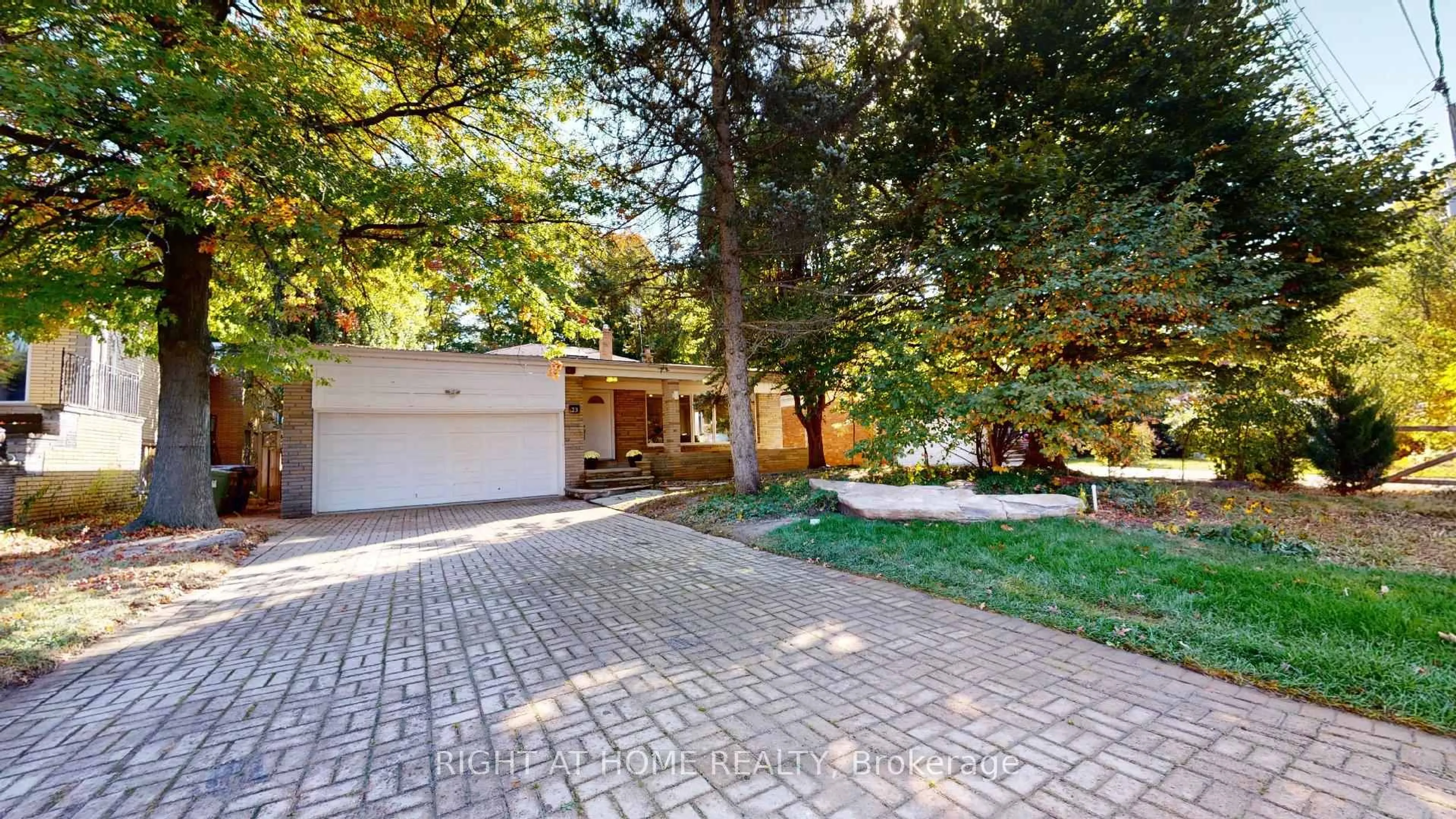 Unknown for 23 Christine Cres, Toronto Ontario M2R 1A4