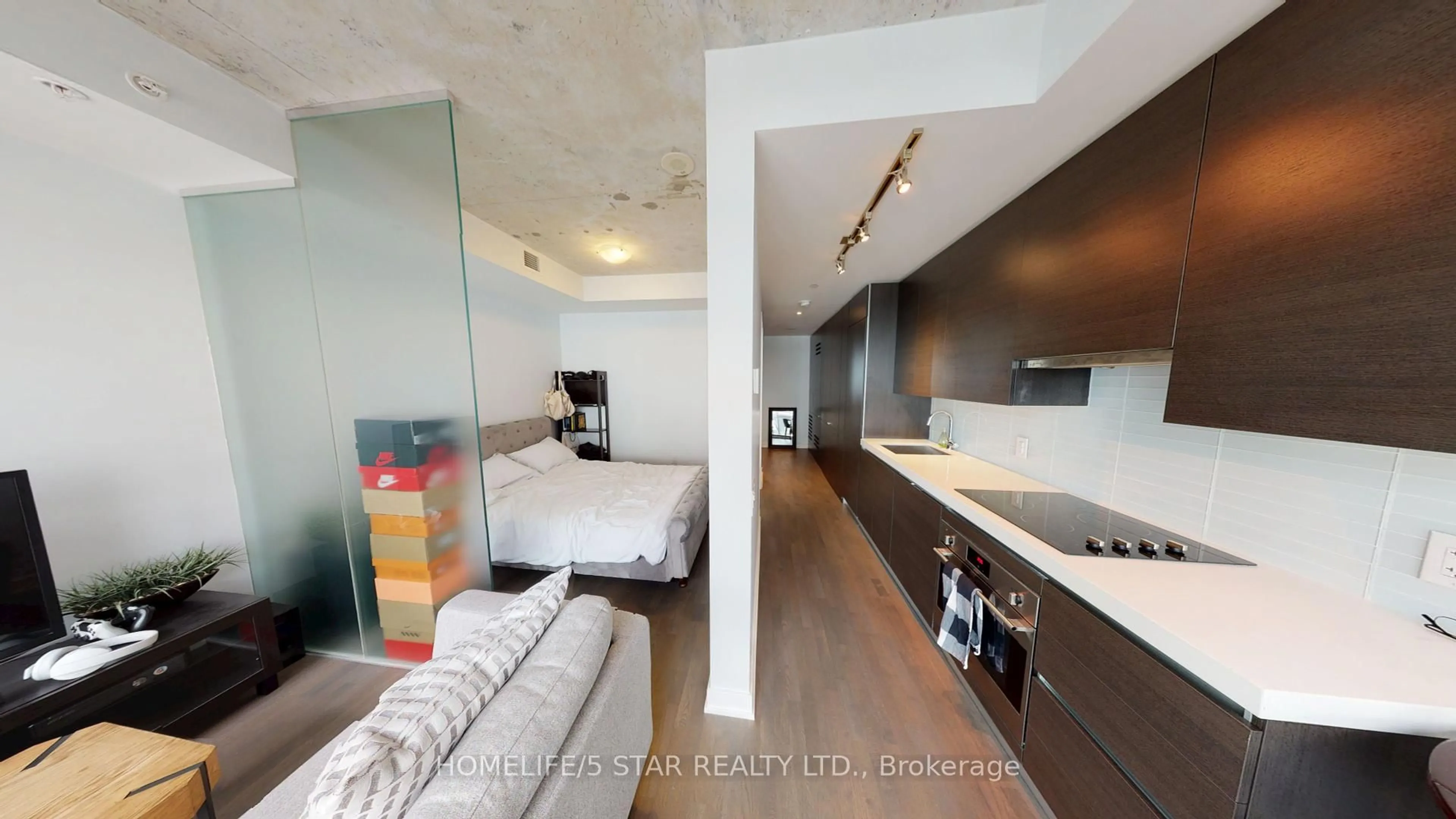 A pic of a room for 38 STEWART St #707, Toronto Ontario M5V 0H1