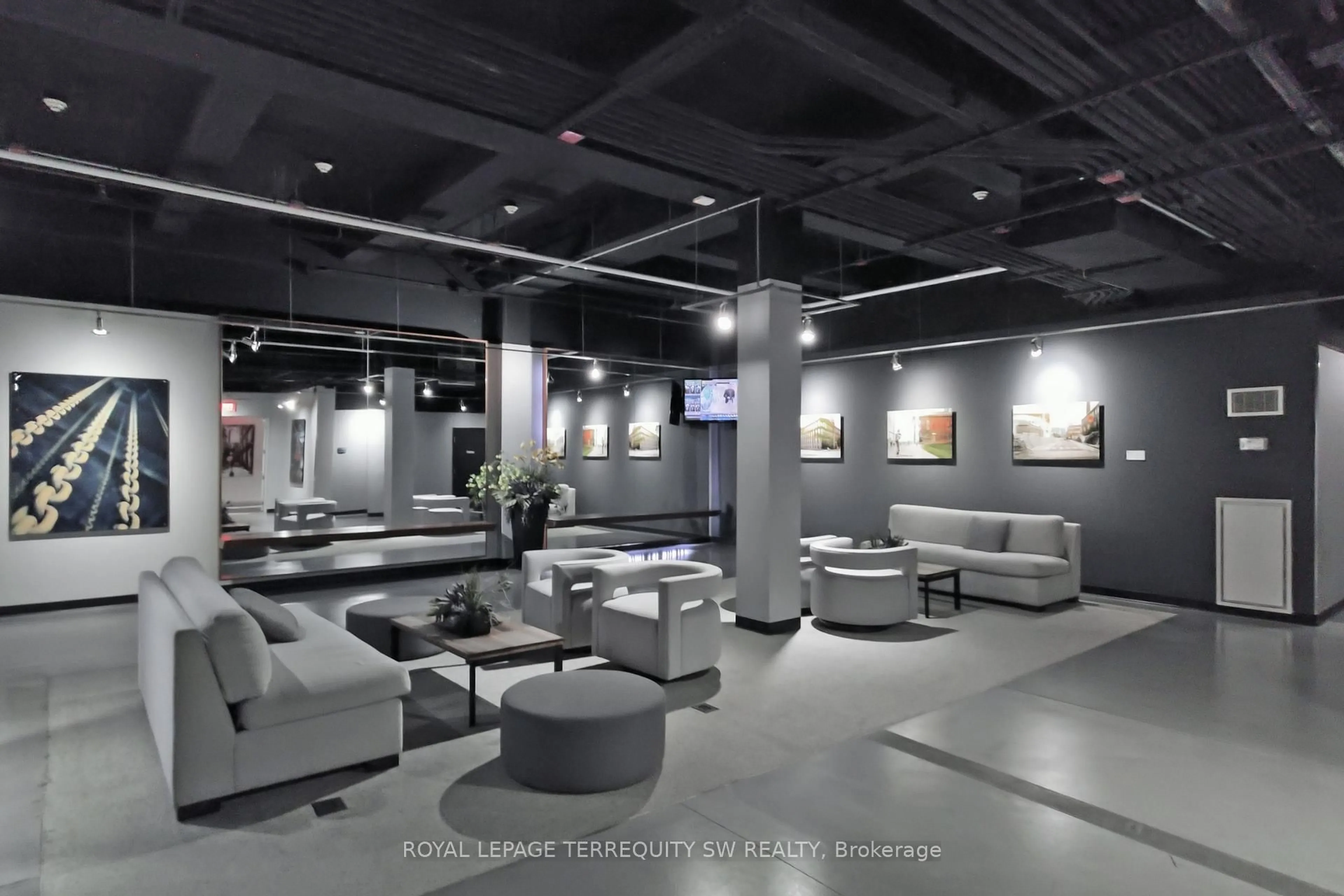 Lobby for 43 Hanna Ave #125, Toronto Ontario M6K 1X1