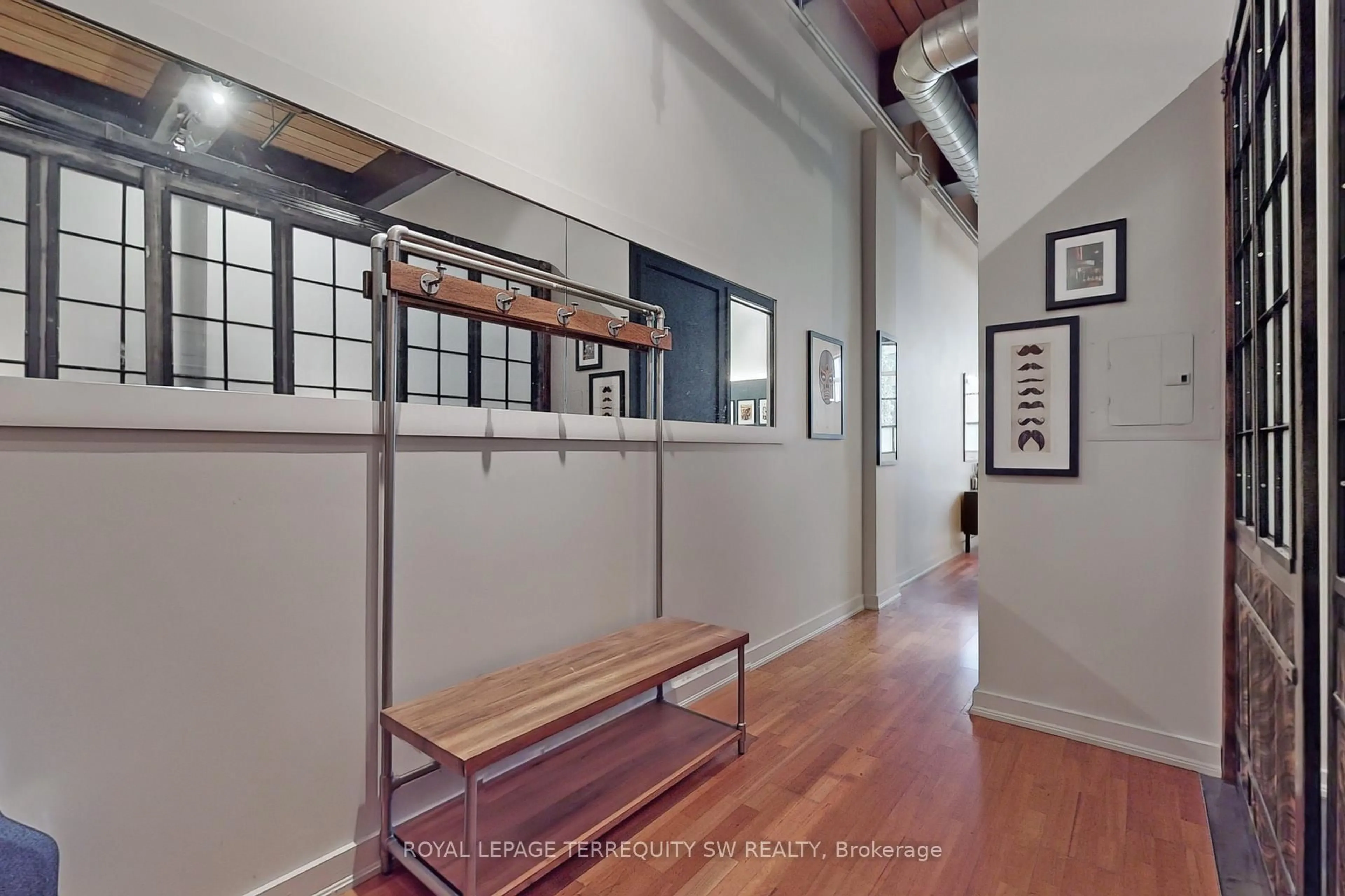 Indoor entryway for 43 Hanna Ave #125, Toronto Ontario M6K 1X1