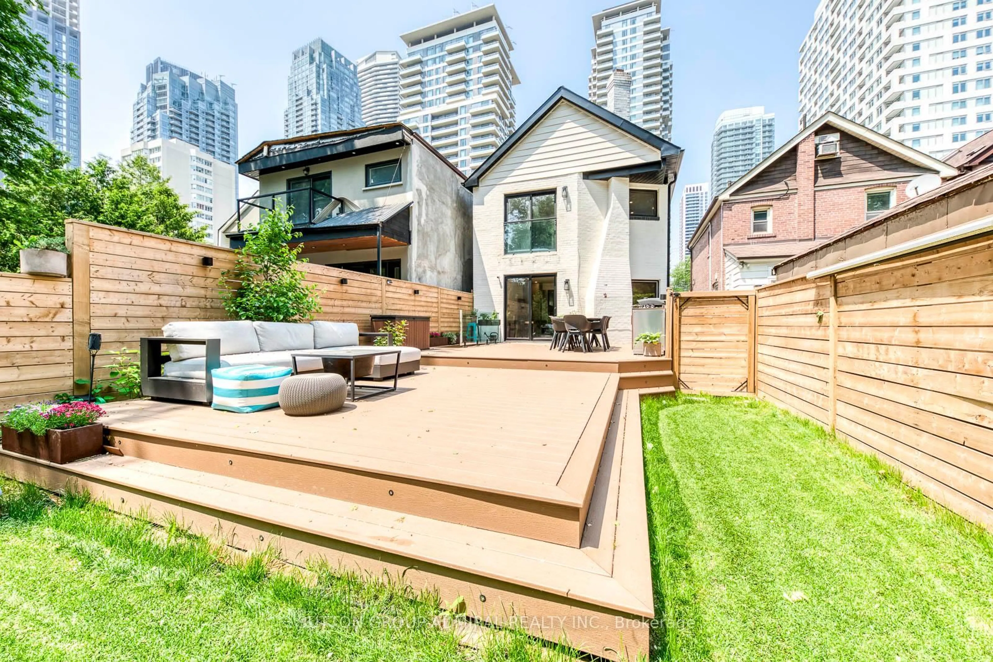 Patio, street for 93 Soudan Ave, Toronto Ontario M4S 1V5