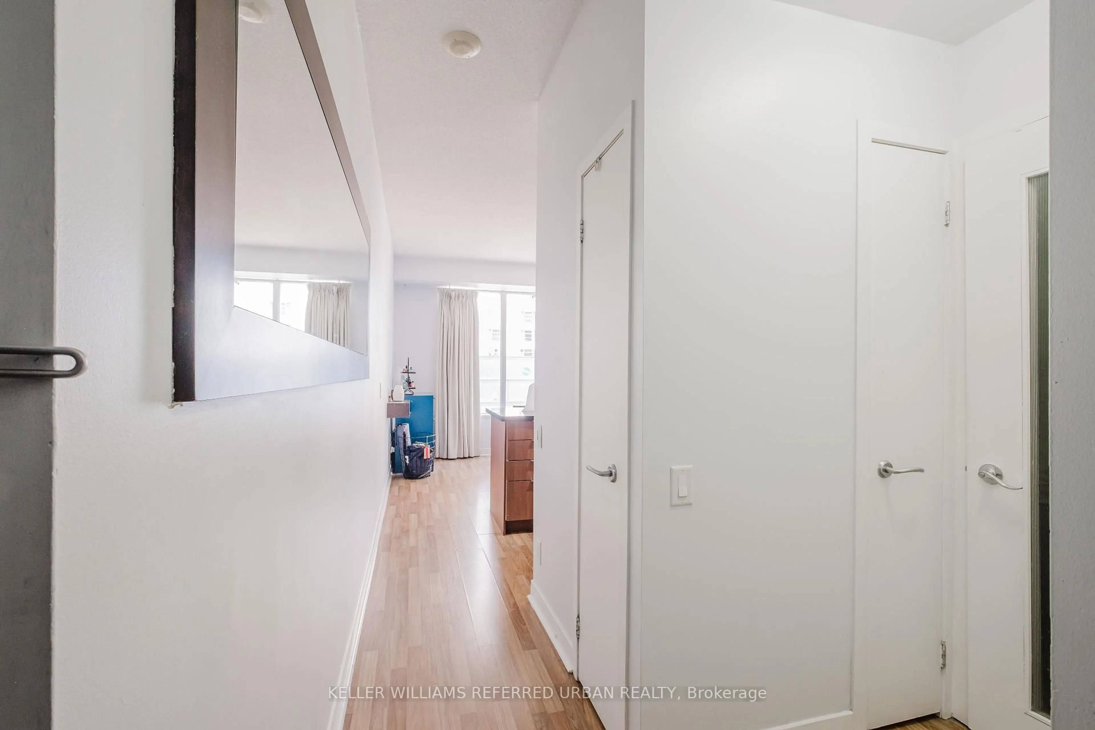 Unknown for 8 Colborne St #2505, Toronto Ontario M5E 1E1