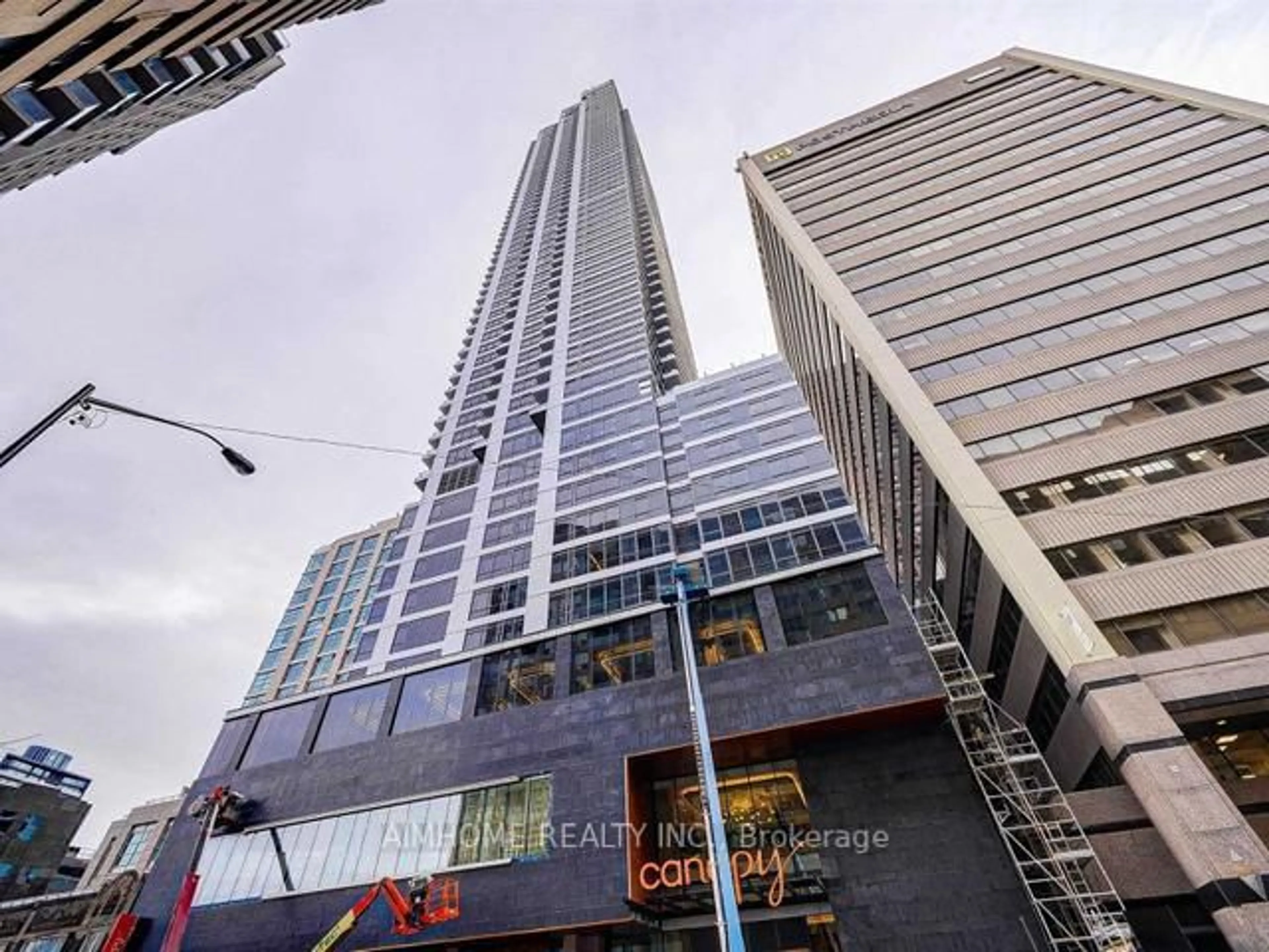 Unknown for 395 Bloor St #4902, Toronto Ontario M4W 1H7