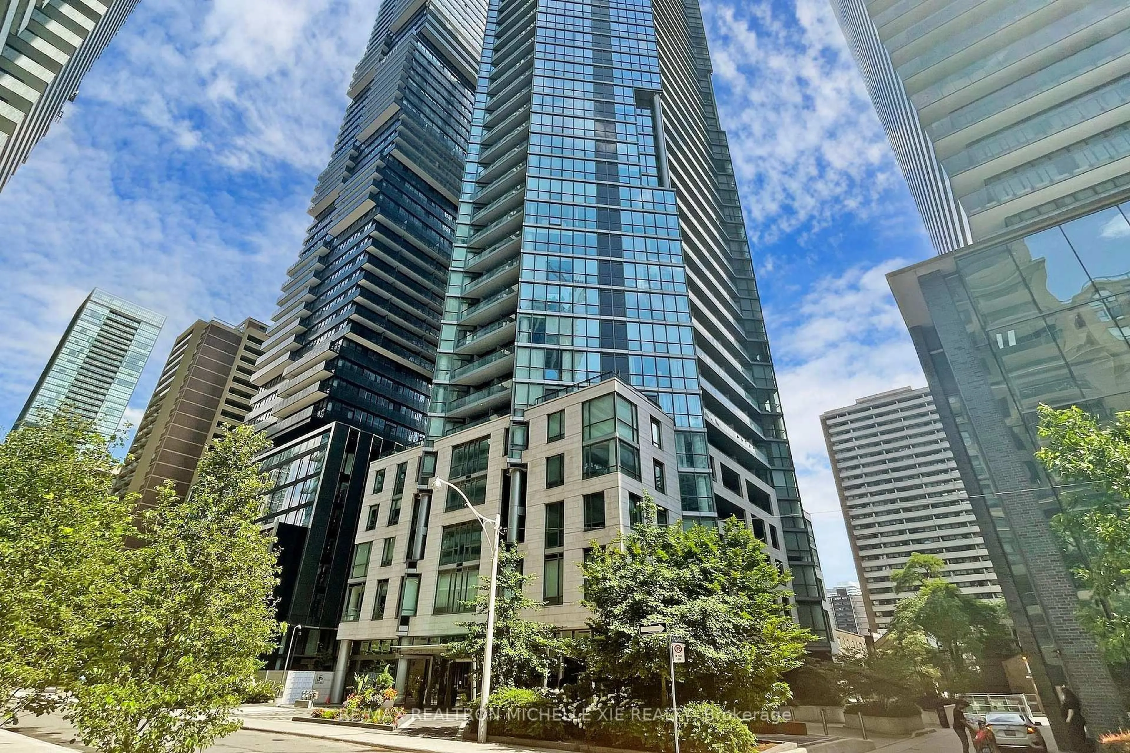 Unknown for 45 Charles St #2101, Toronto Ontario M4Y 1S2