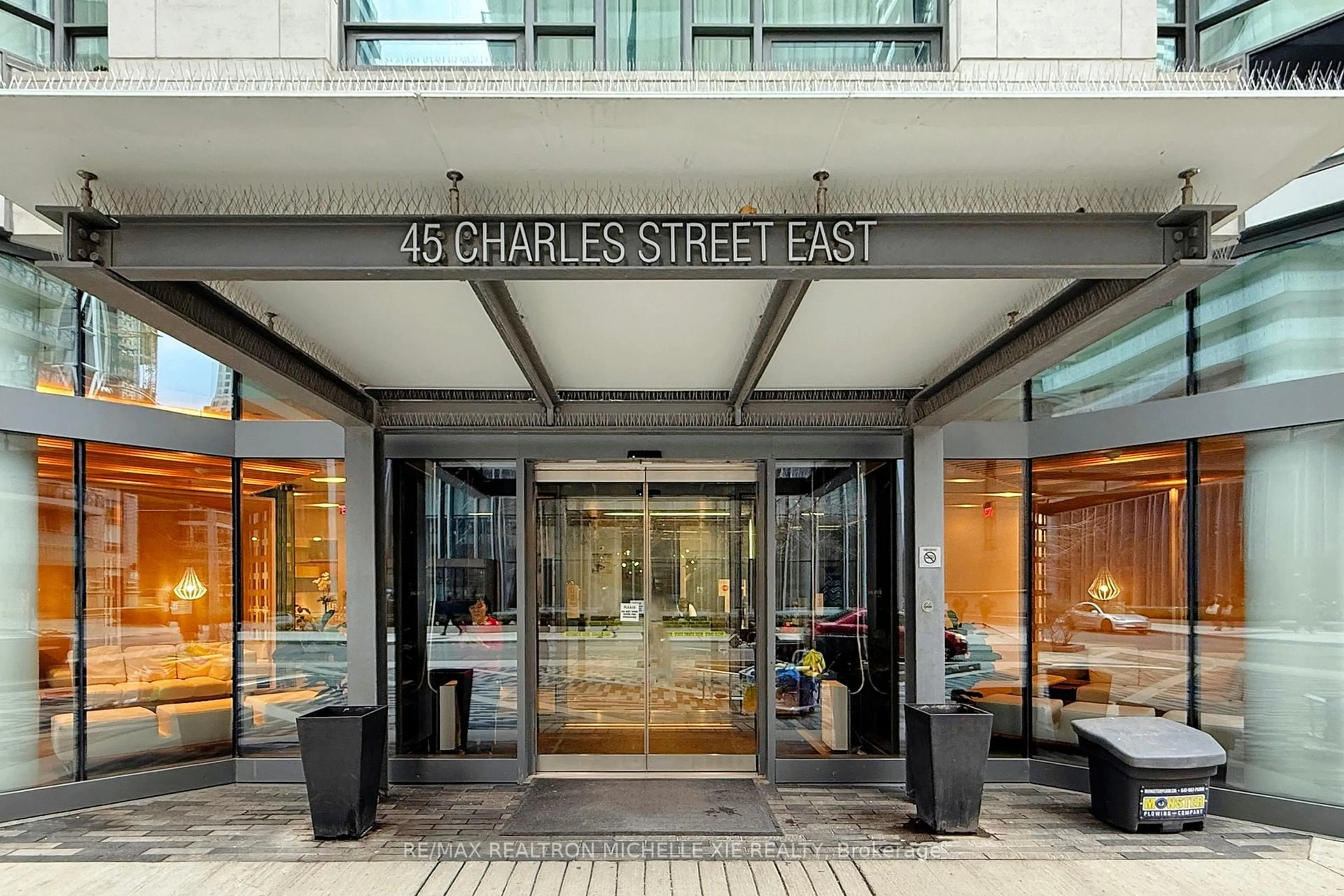 Lobby for 45 Charles St #2101, Toronto Ontario M4Y 1S2