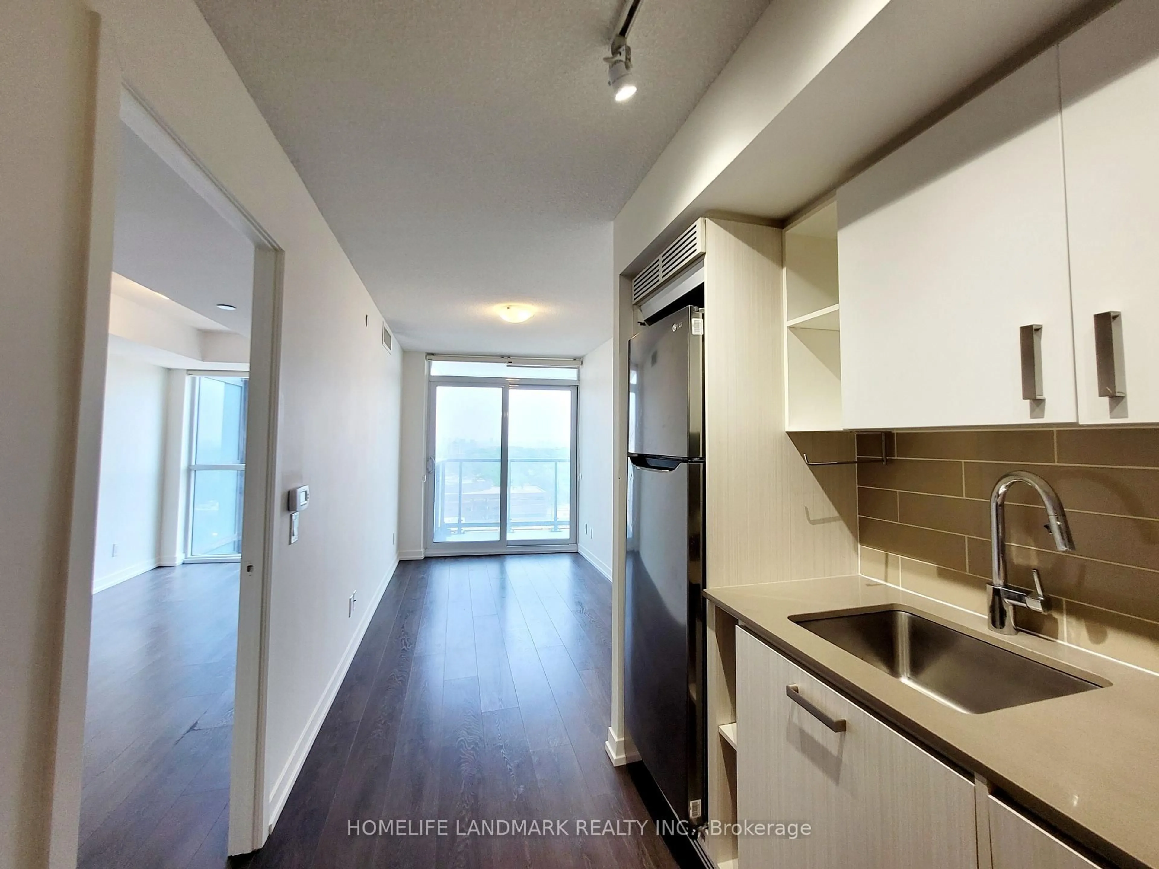 Standard kitchen, unknown for 125 Redpath Ave #1213, Toronto Ontario M4S 0B5