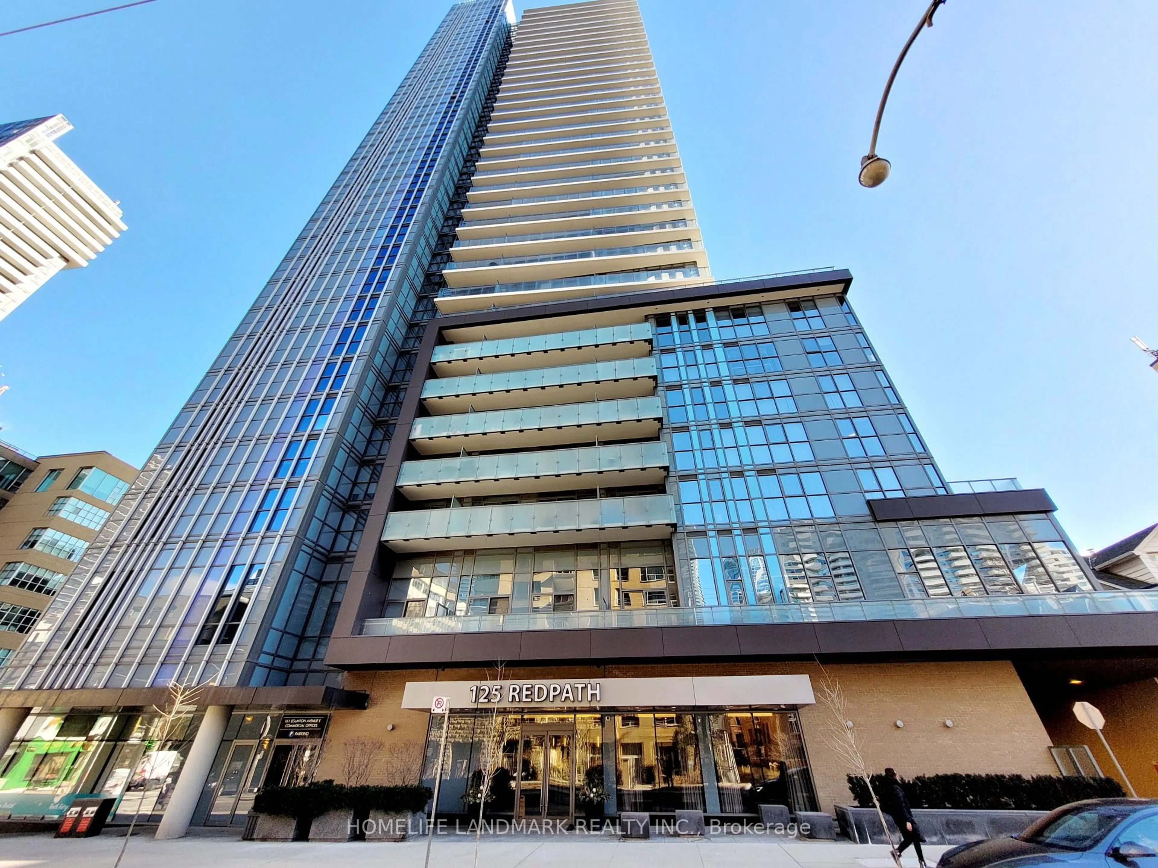 Indoor foyer for 125 Redpath Ave #1213, Toronto Ontario M4S 0B5