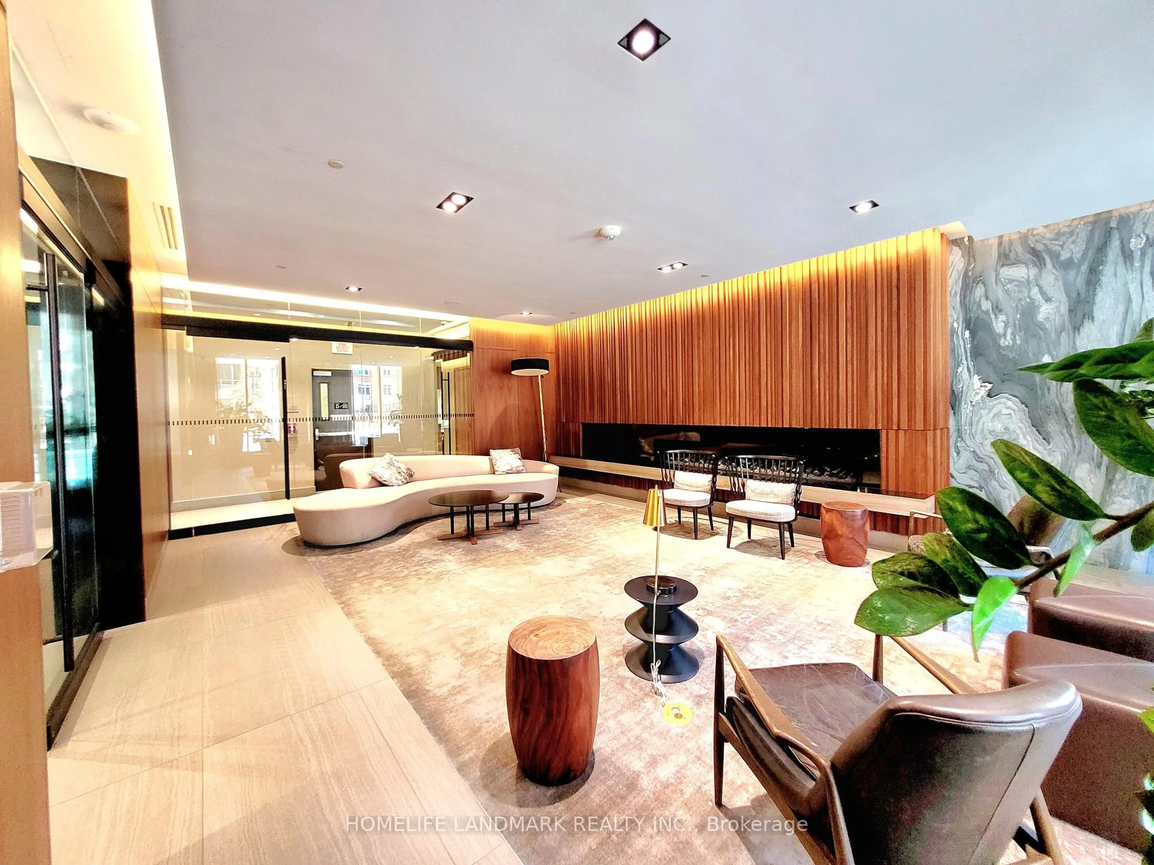 Lobby for 125 Redpath Ave #1213, Toronto Ontario M4S 0B5
