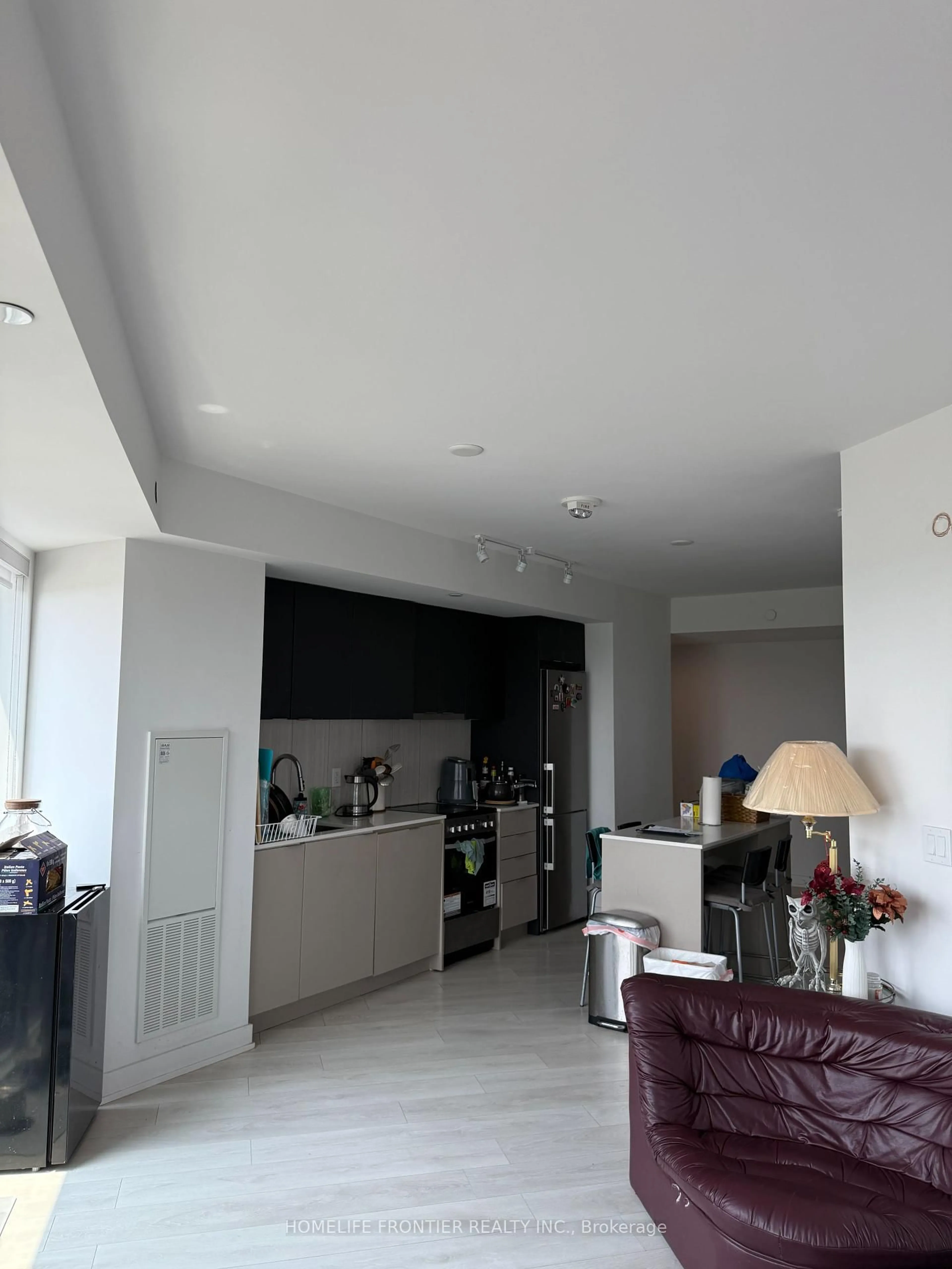 A pic of a room for 8 Tippett Rd #1205, Toronto Ontario M3H 0E7