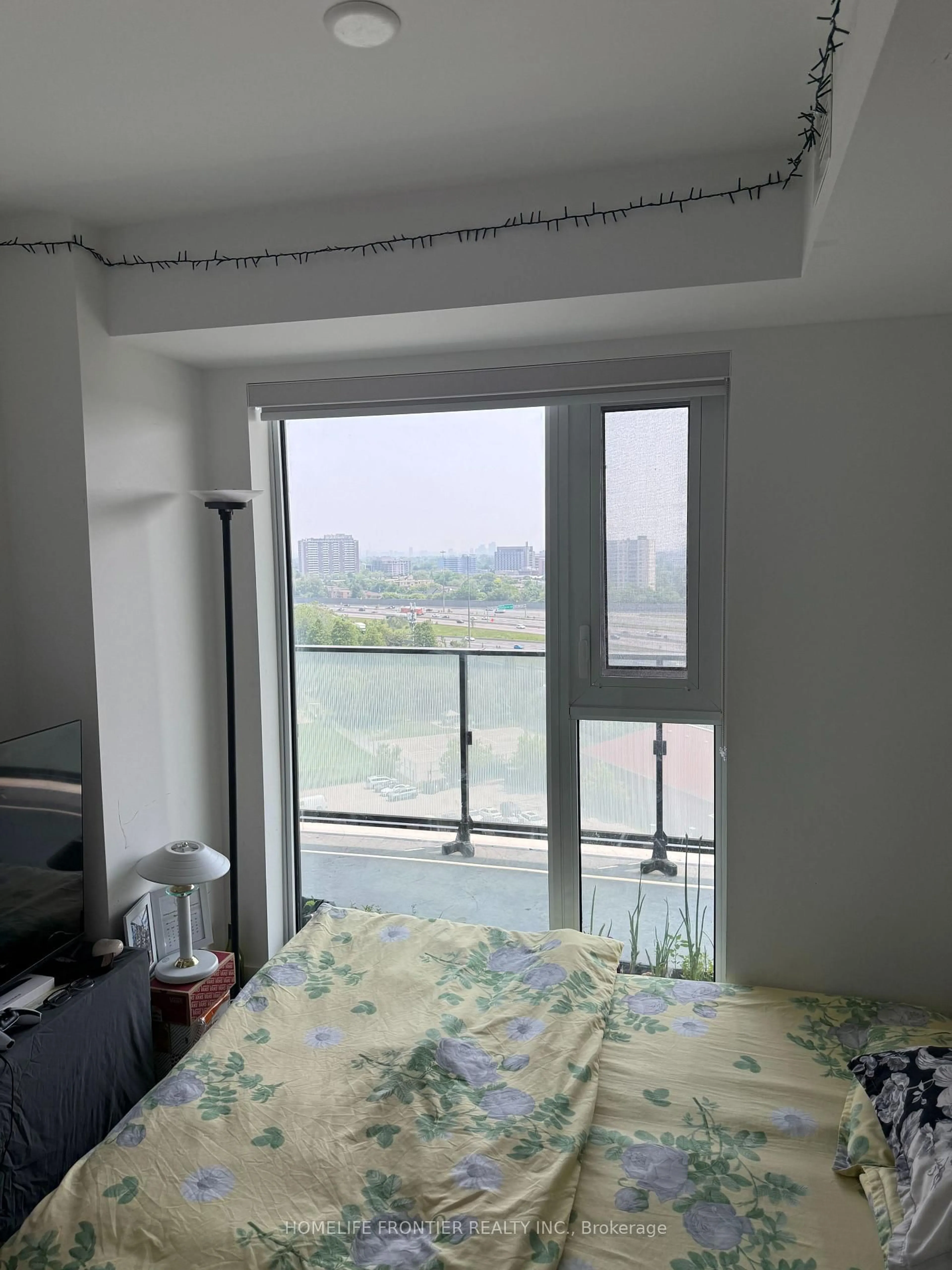 A pic of a room for 8 Tippett Rd #1205, Toronto Ontario M3H 0E7