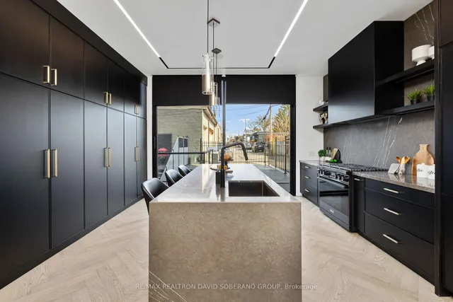 Additional property image - 102 Ulster St