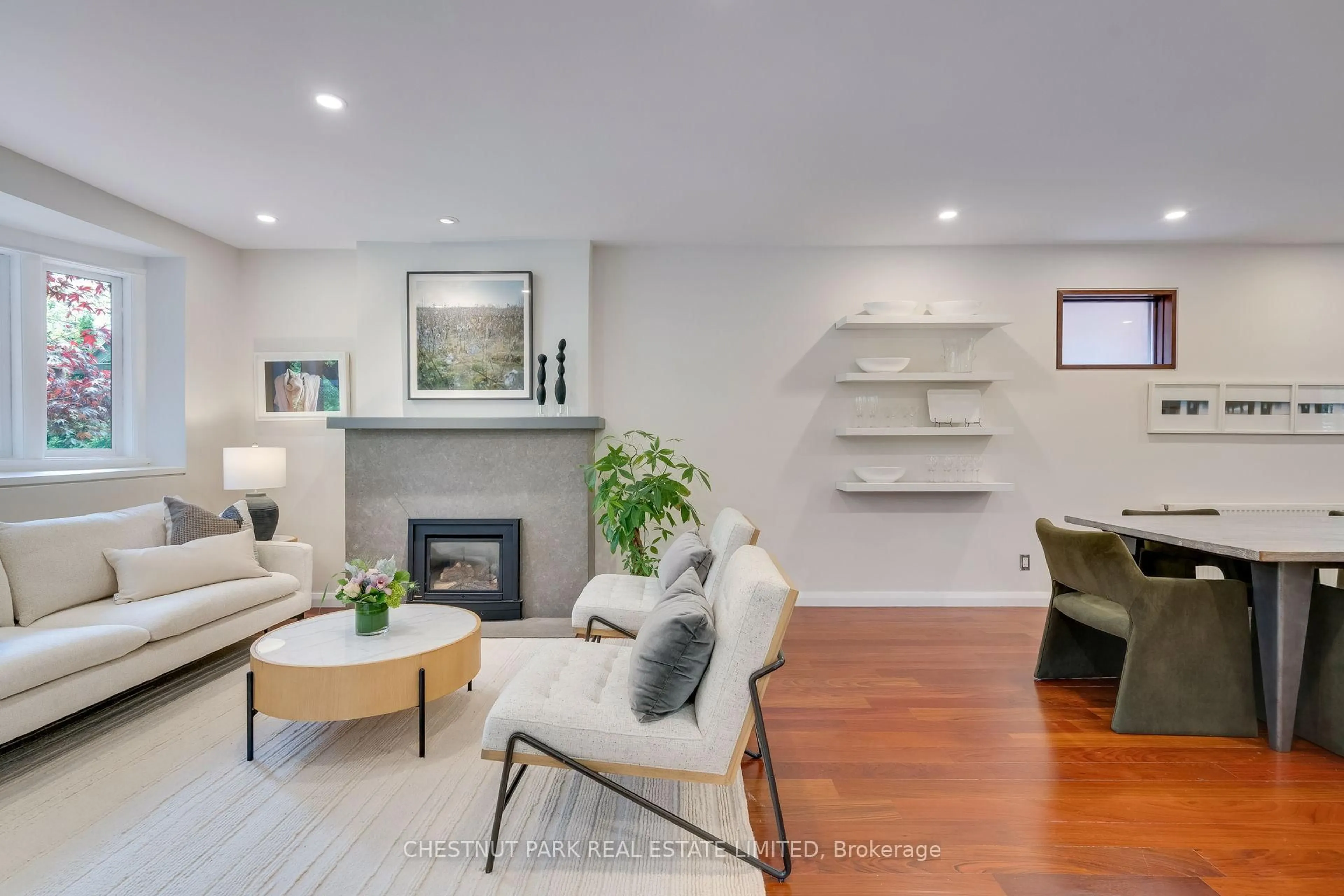 Living room with furniture, unknown for 16 Inglewood Dr, Toronto Ontario M4T 1G8