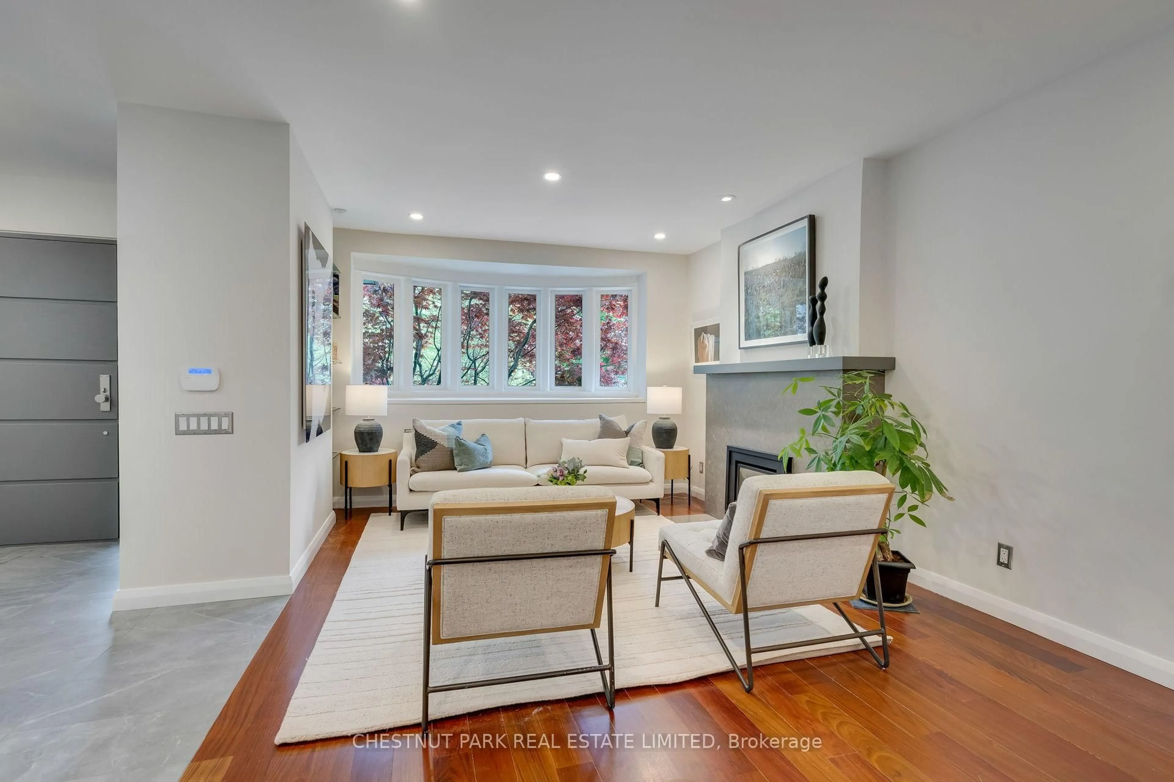 Living room with furniture, unknown for 16 Inglewood Dr, Toronto Ontario M4T 1G8