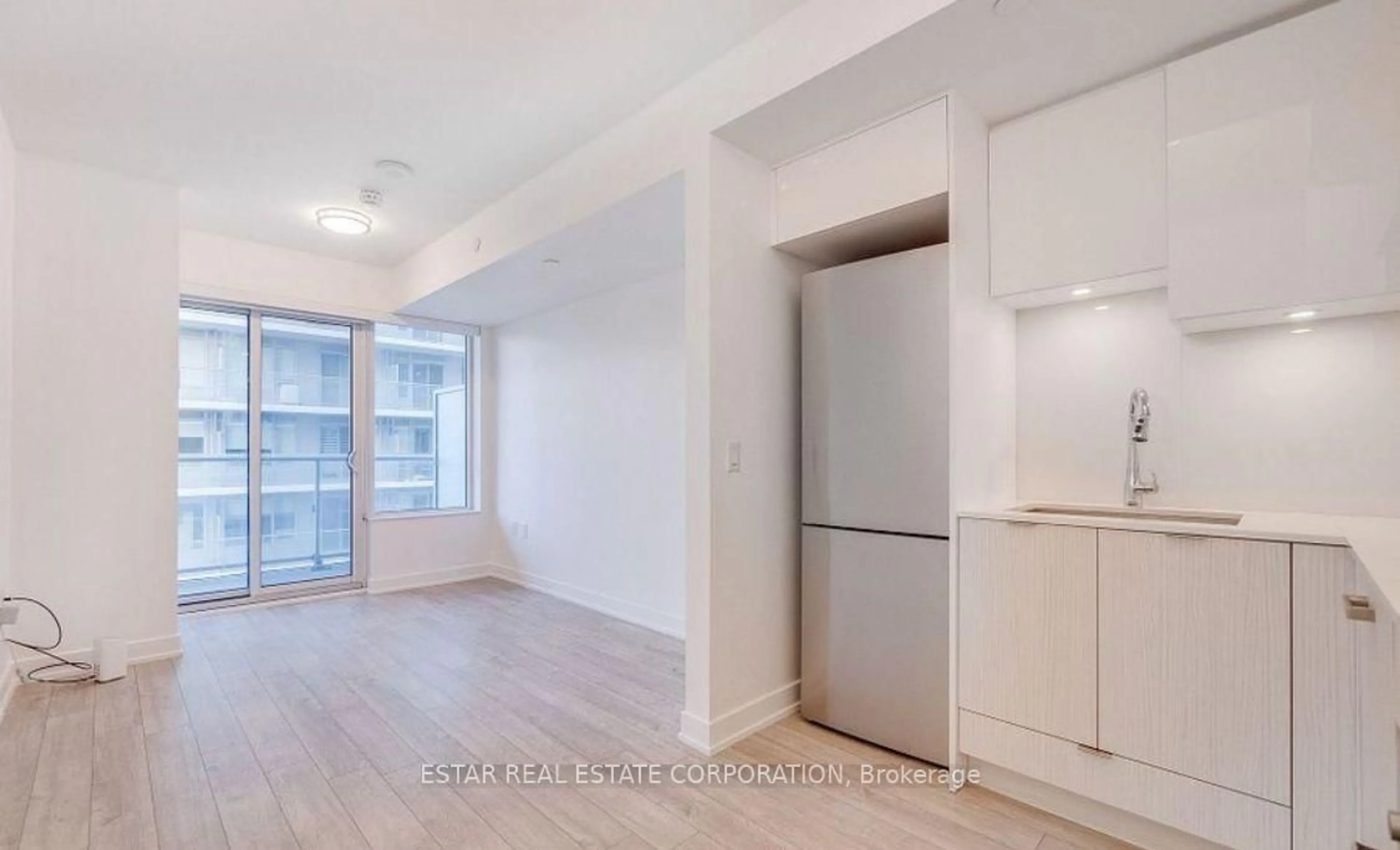 A pic of a room for 195 Redpath Ave #2214, Toronto Ontario M4P 0E4
