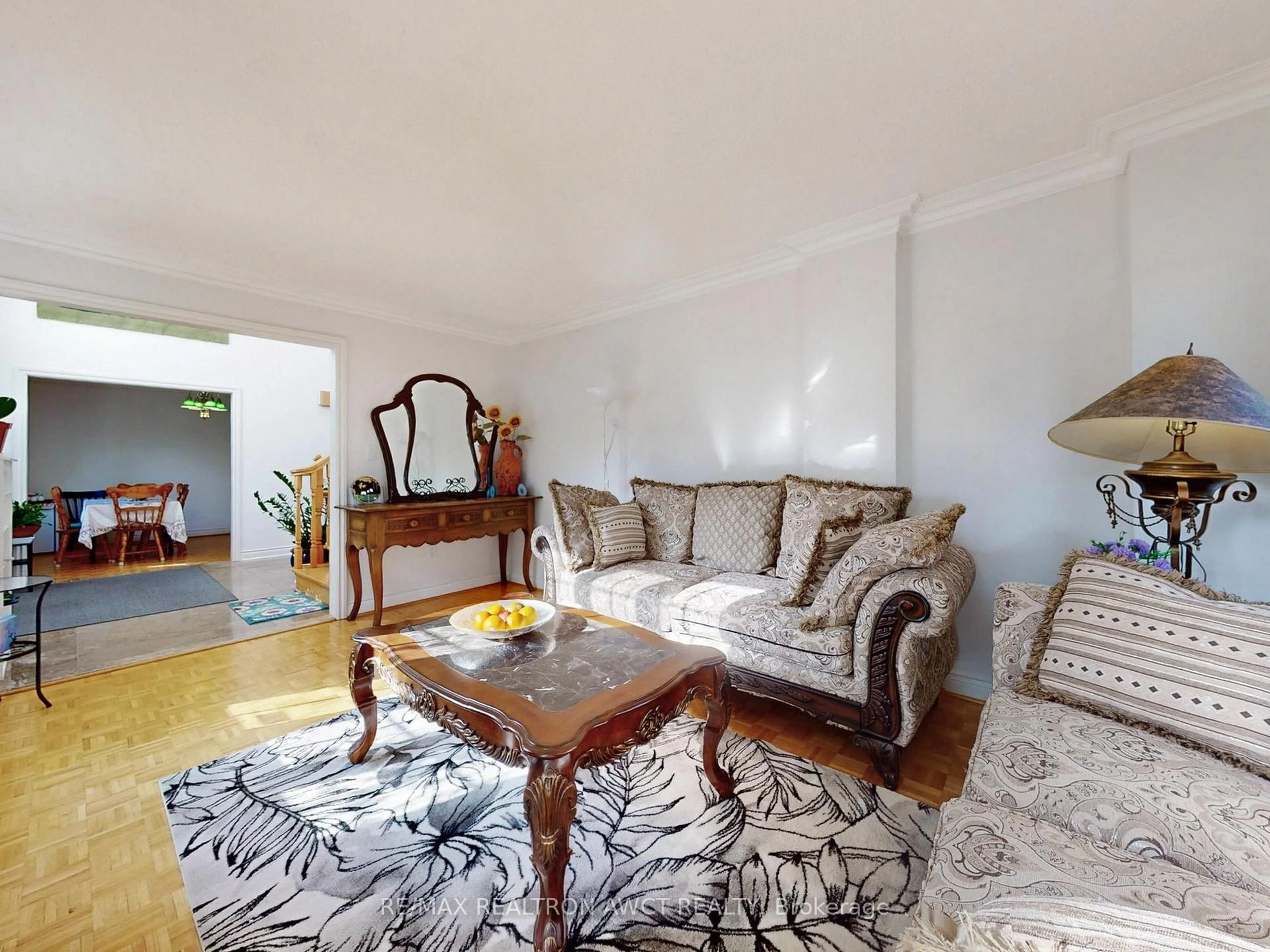 Living room with furniture, unknown for 325 Wilfred Ave, Toronto Ontario M2N 6H4