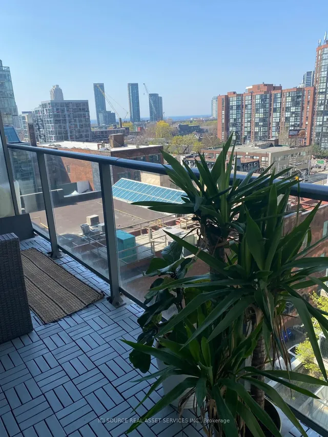 Additional property image - 650 King St Unit 804