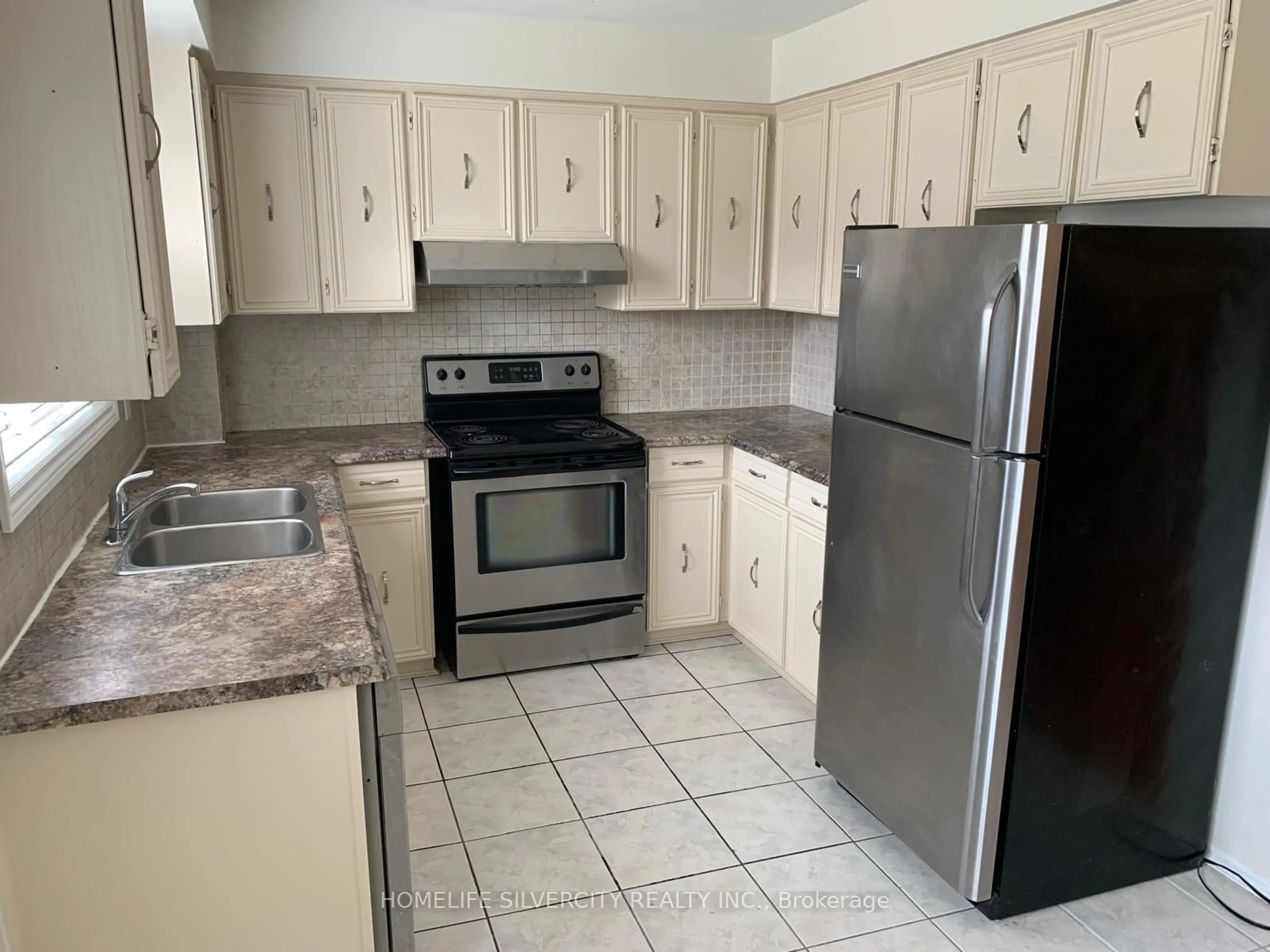 Standard kitchen, unknown for 54 Carnival Crt, Toronto Ontario M2R 3T8