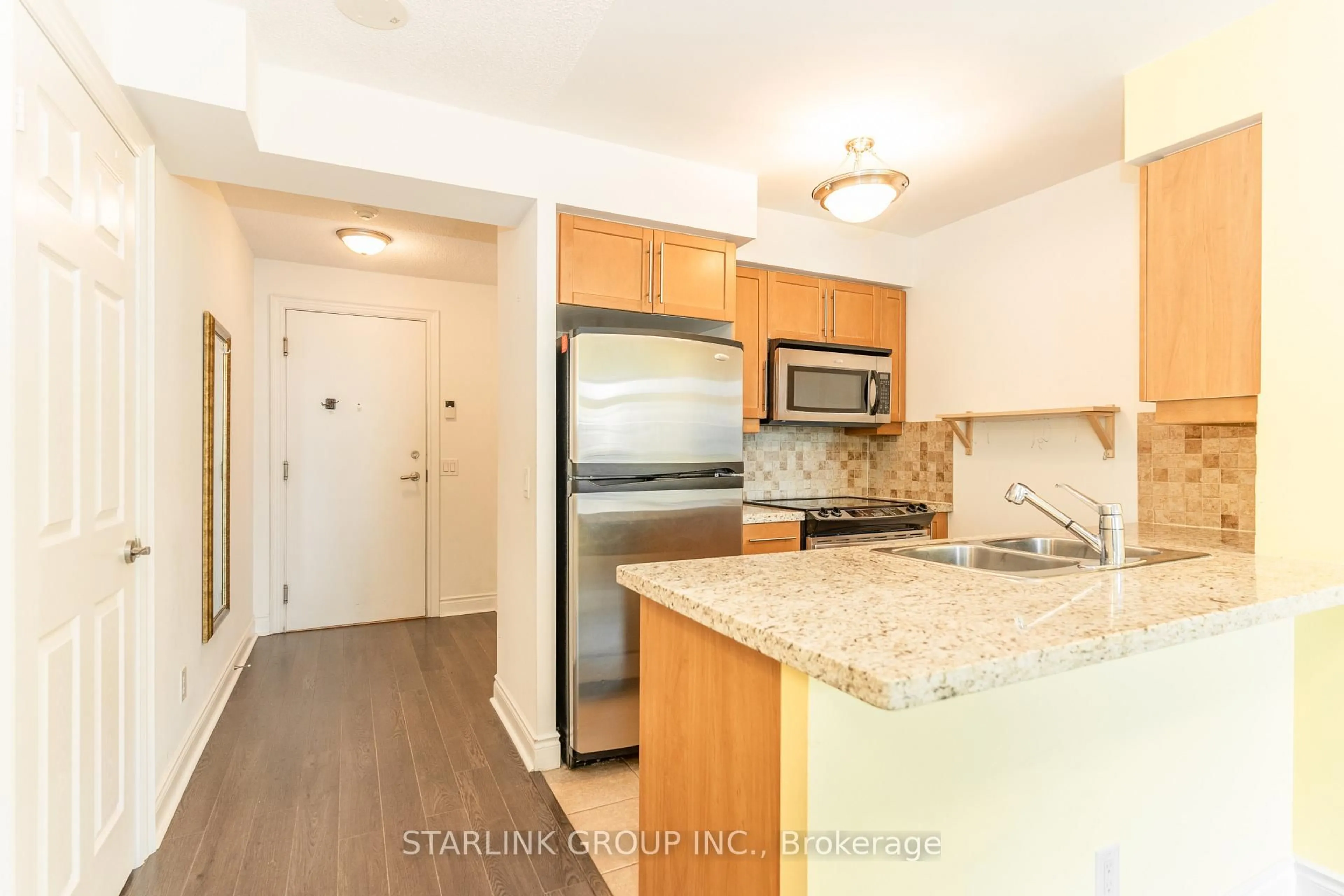 Standard kitchen, unknown for 25 Greenview Ave #2224, Toronto Ontario M2M 1R2
