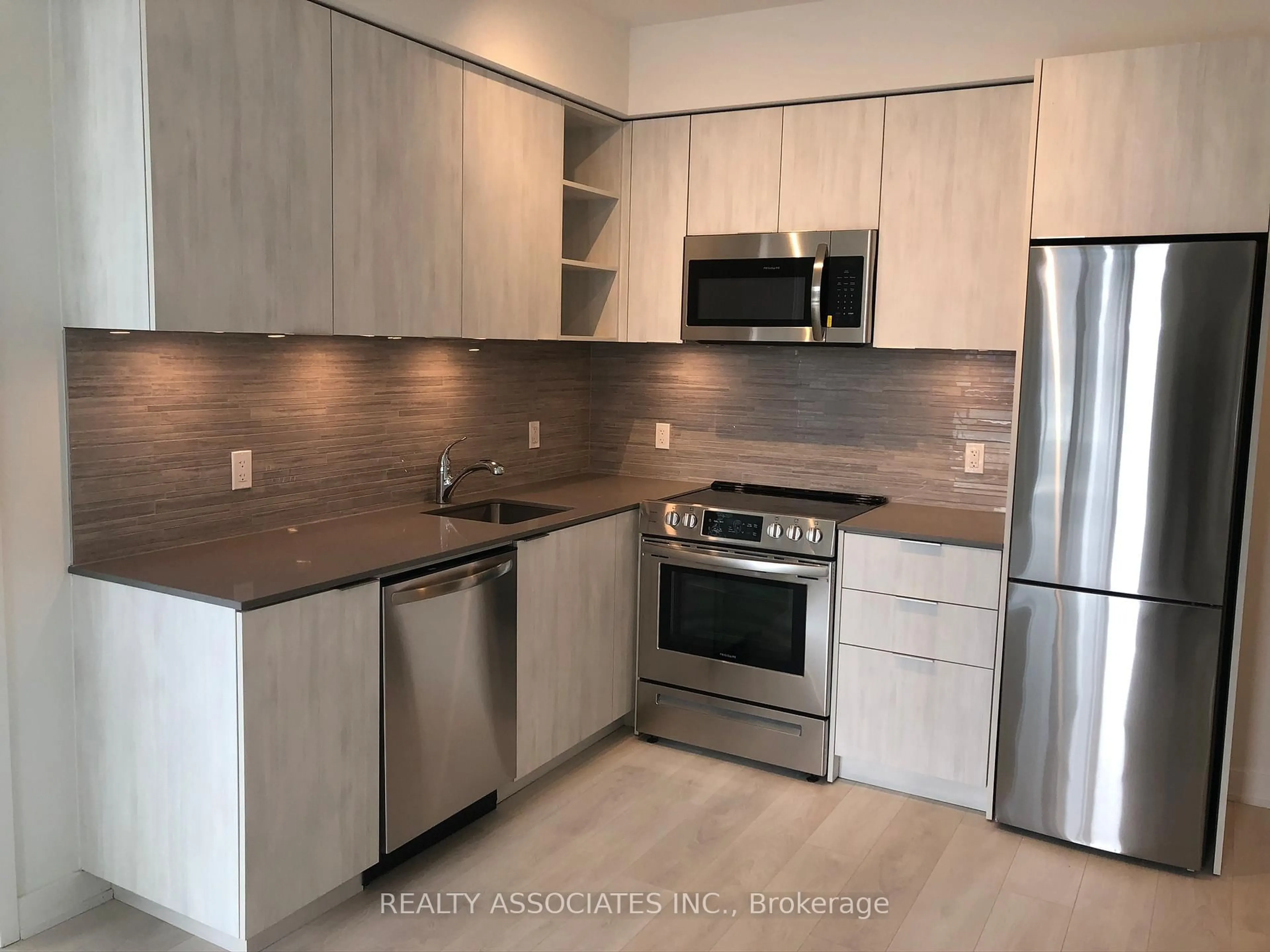 Unknown for 30 Ordnance St #409, Toronto Ontario M6K 0C8