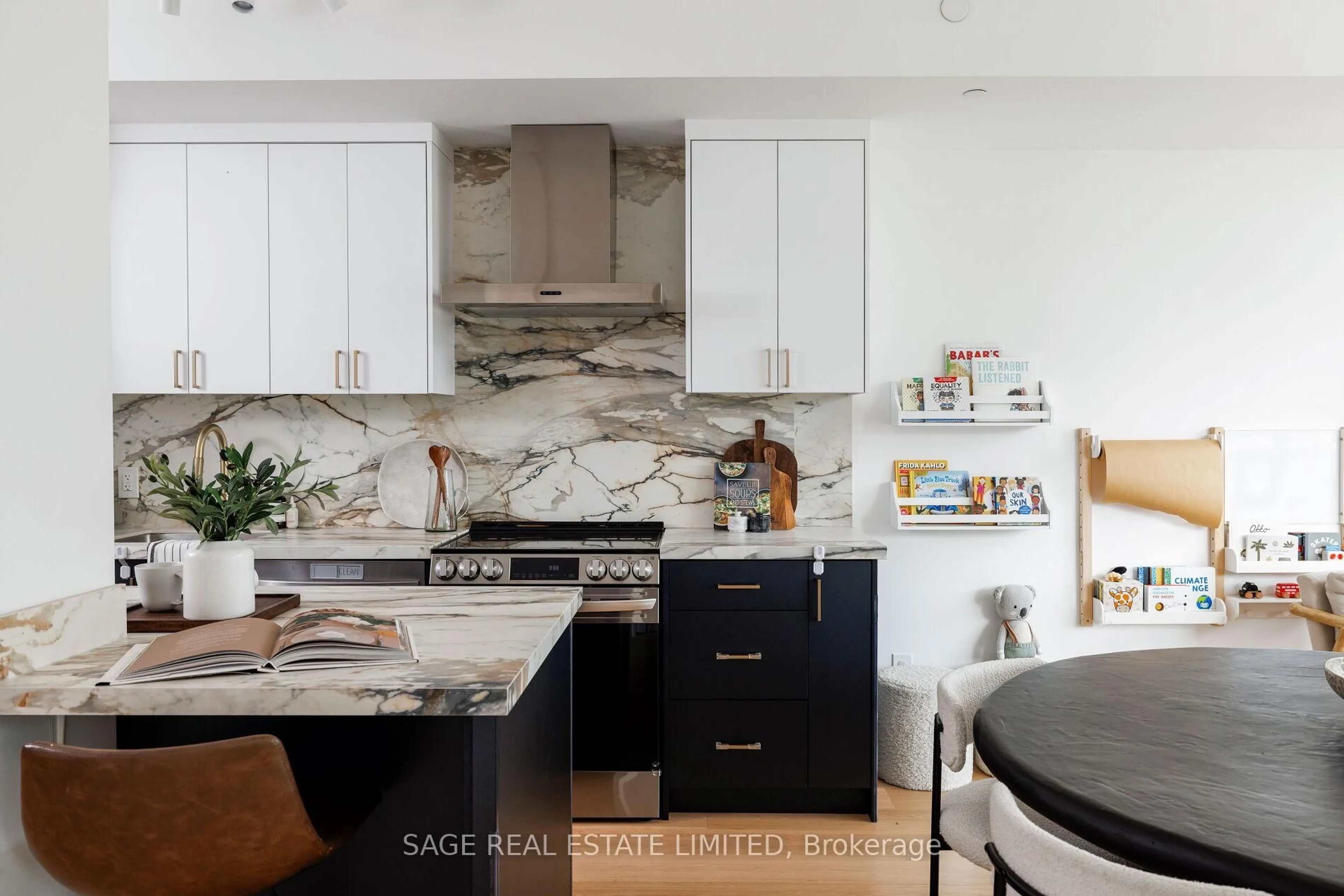 Contemporary kitchen, ceramic/tile floor for 508 Wellington St #703, Toronto Ontario M5V 0K8