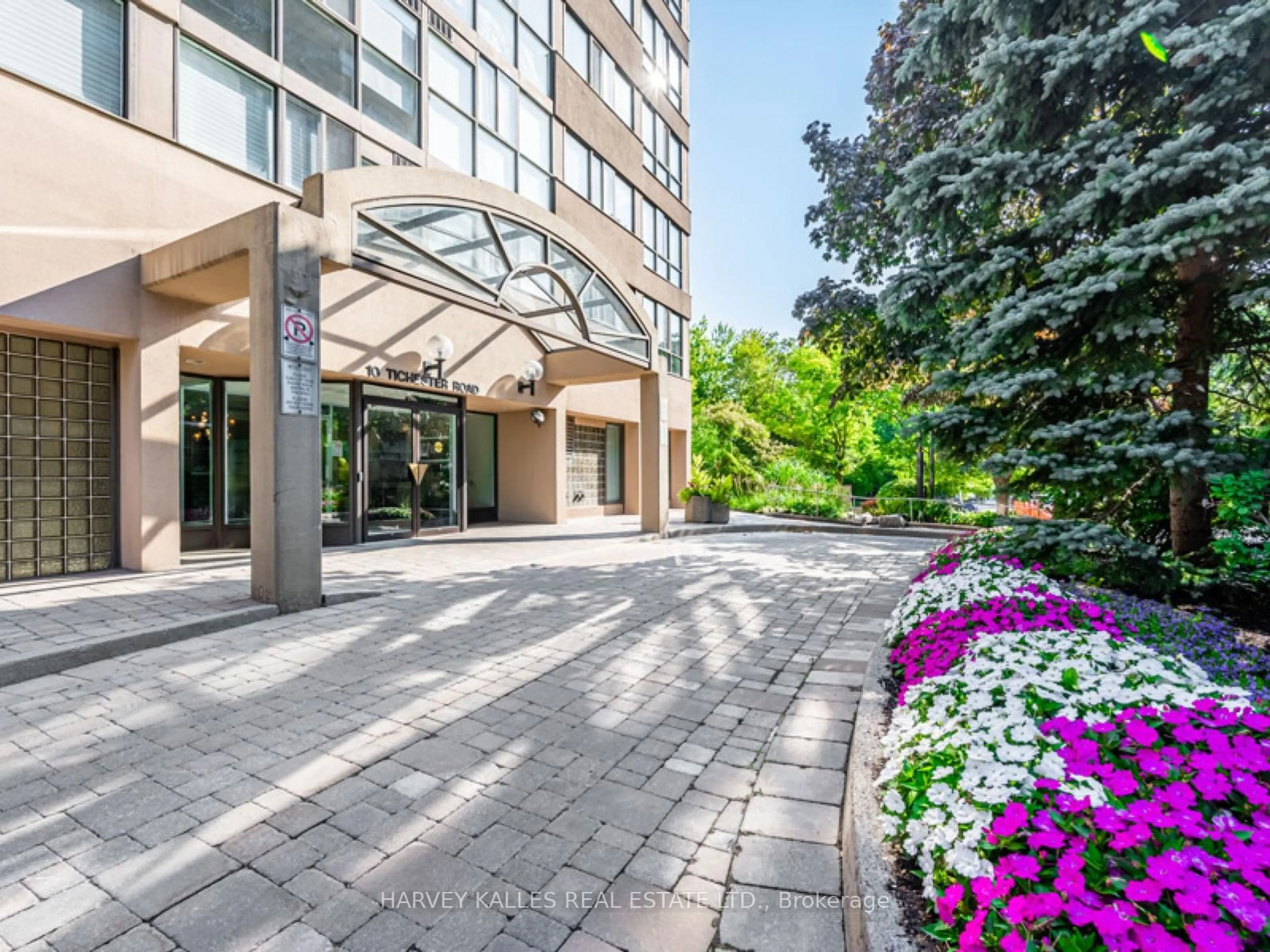Indoor foyer for 10 Tichester Rd #802, Toronto Ontario M5P 3M4