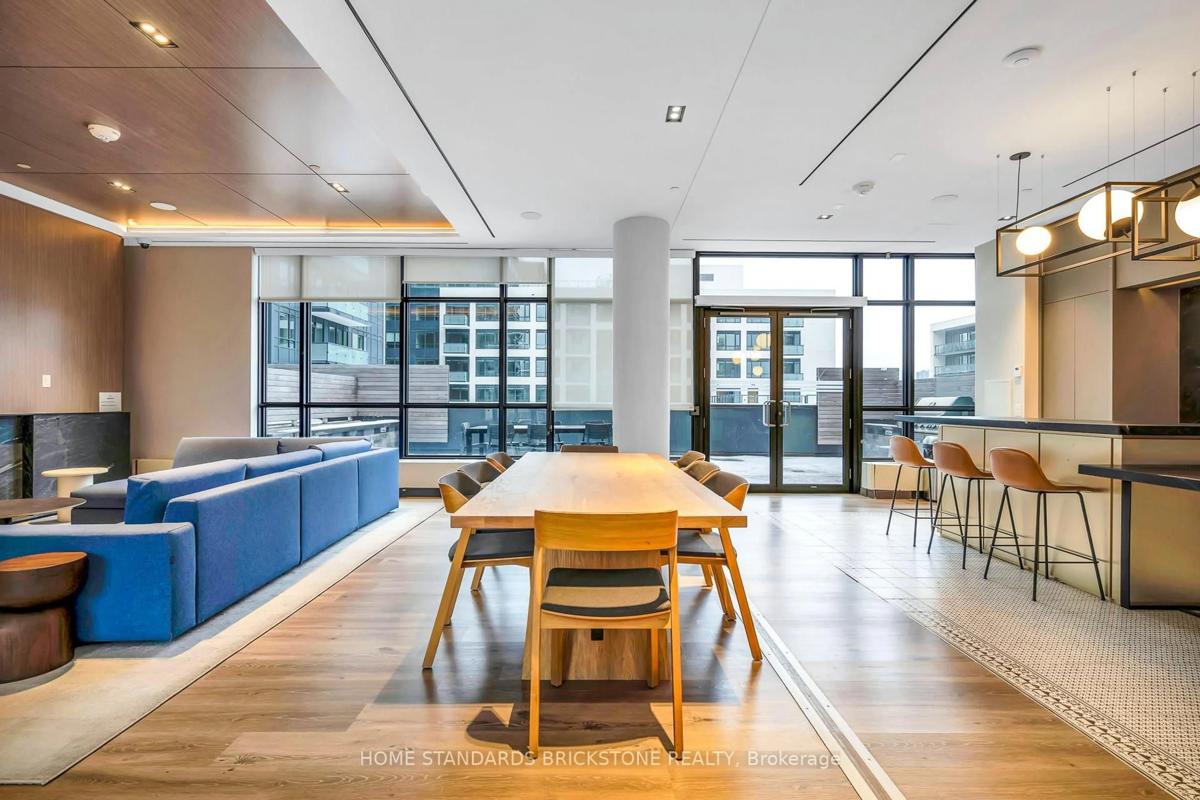 Indoor foyer for 34 Tubman Ave #1106E, Toronto Ontario M5A 0R2