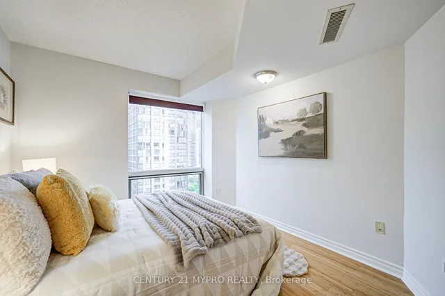 Additional property image - 1001 Bay St Unit 1506