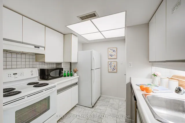 Additional property image - 1001 Bay St Unit 1506