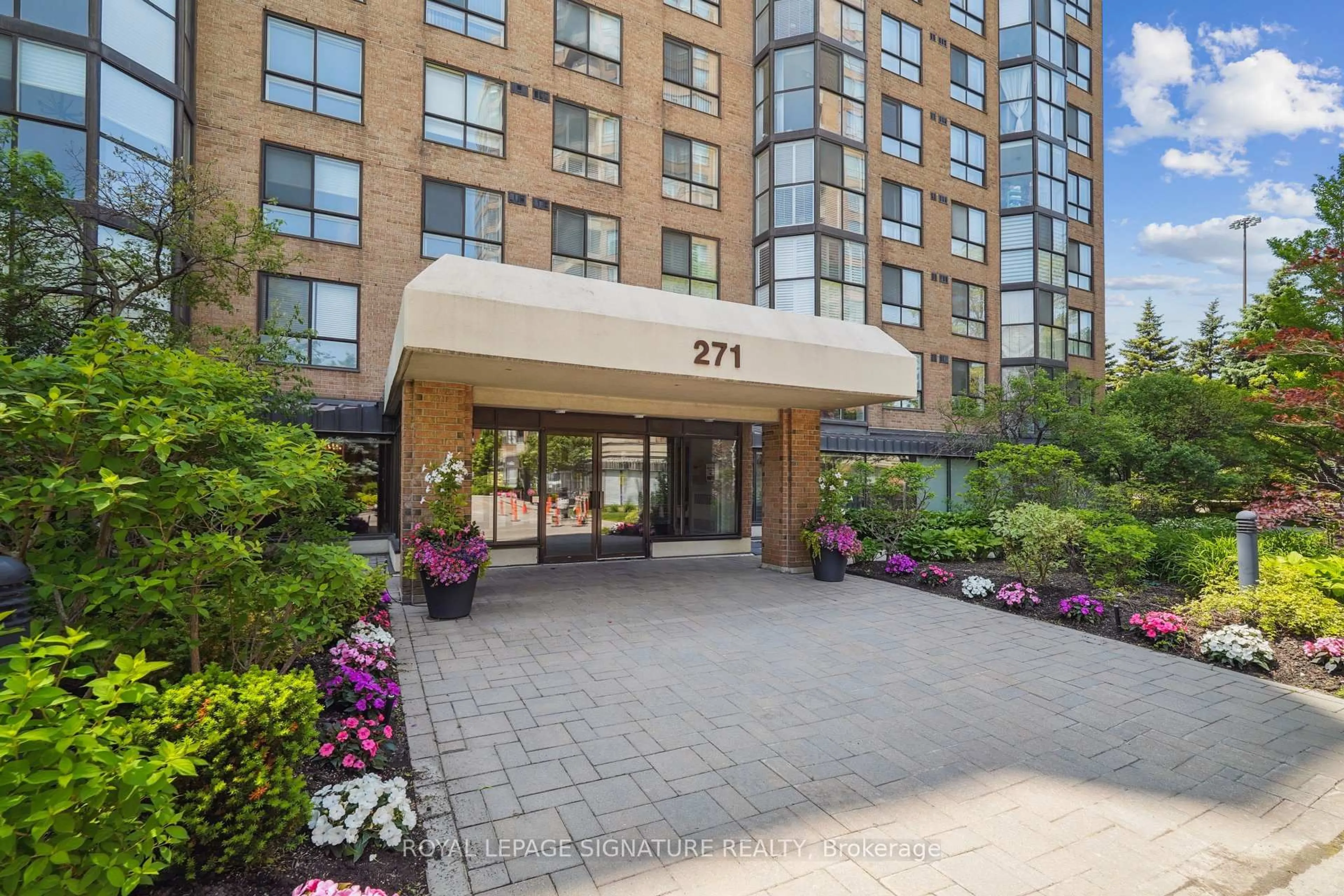 Indoor foyer for 271 Ridley Blvd #407, Toronto Ontario M3H 1K8