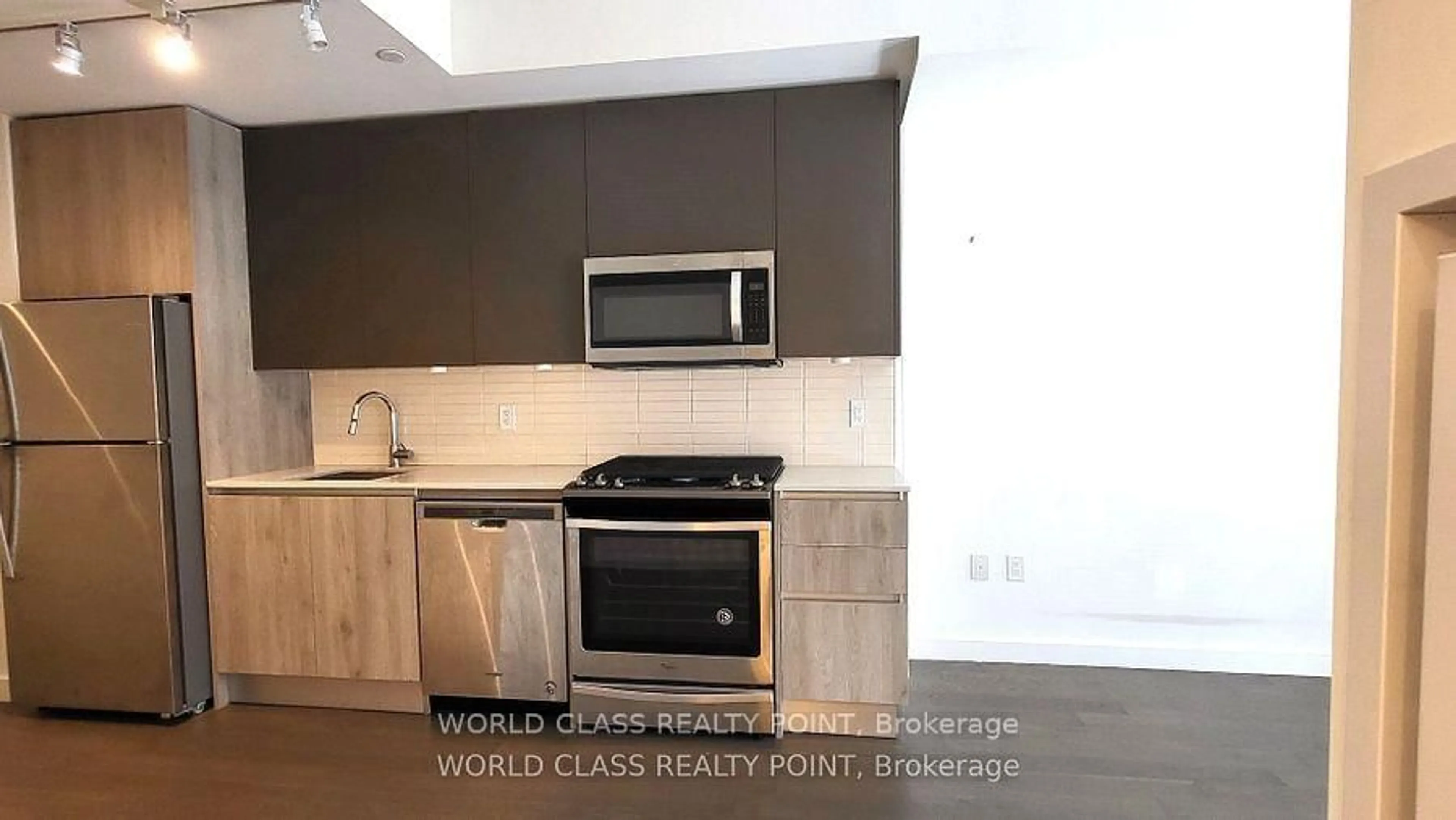 Standard kitchen, unknown for 2A Church St #504, Toronto Ontario M5E 0E1