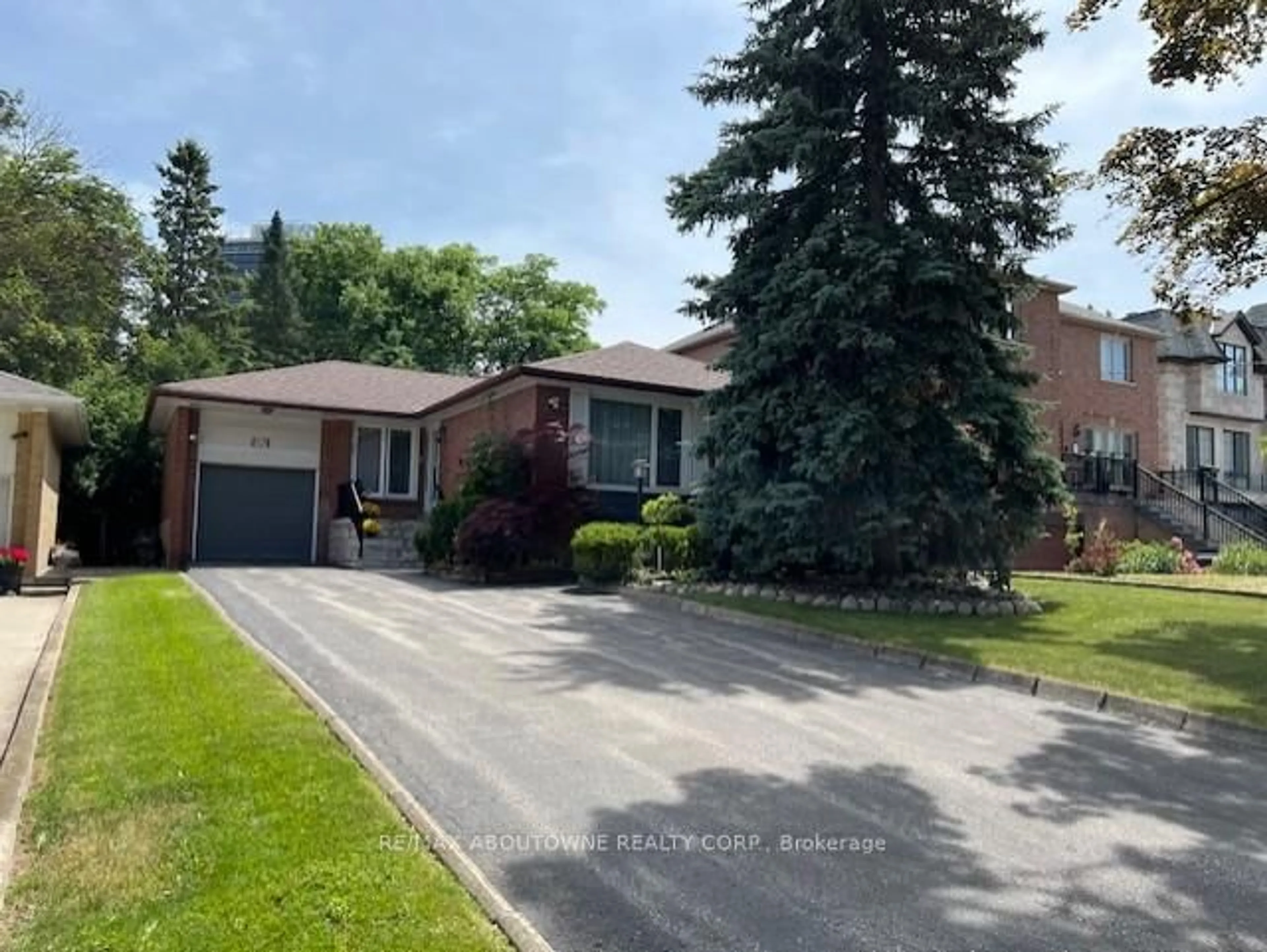 Unknown for 17 Maureen Dr, Toronto Ontario M2K 1J7