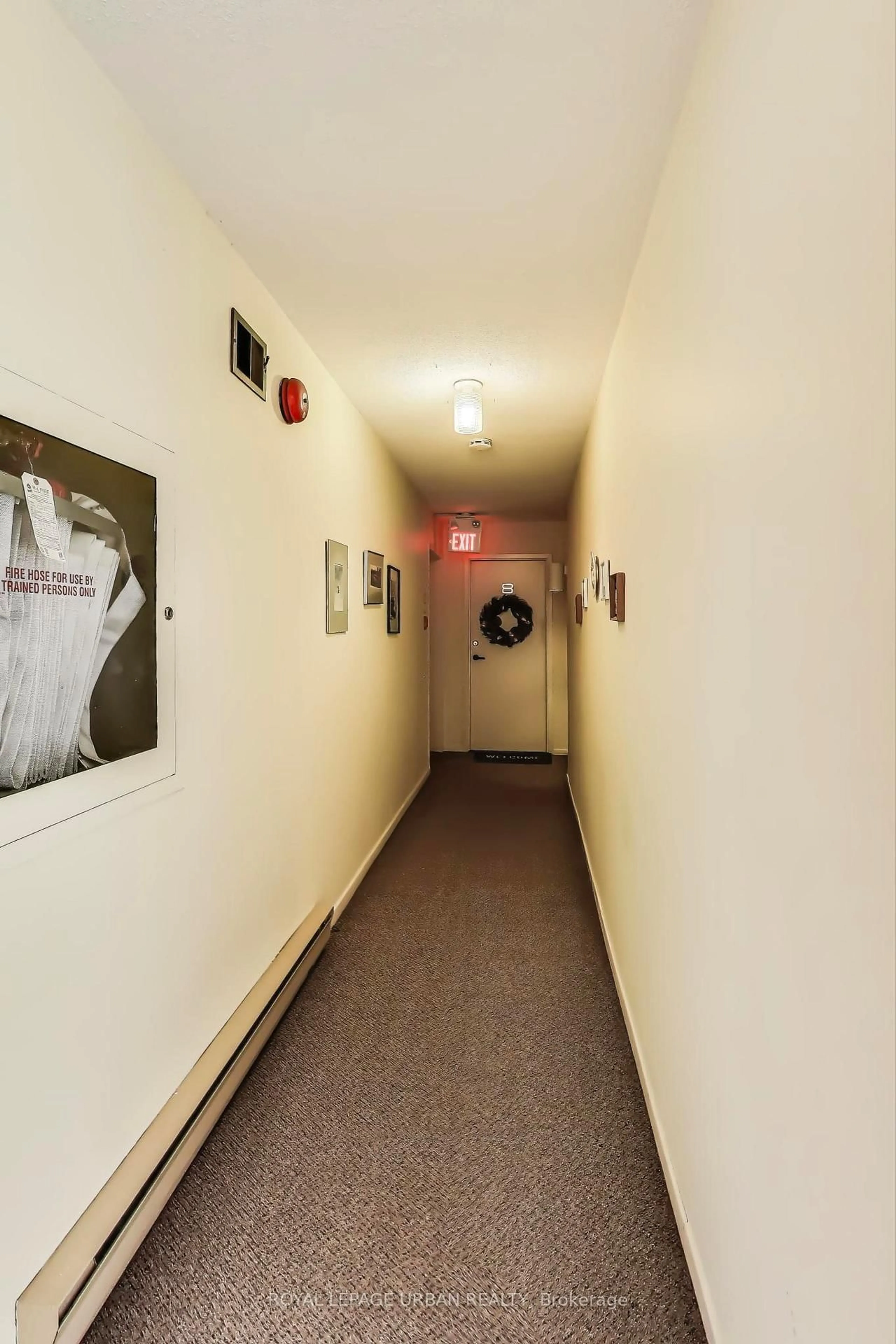 Indoor foyer for 166 Sherwood Ave #7, Toronto Ontario M4P 2A8