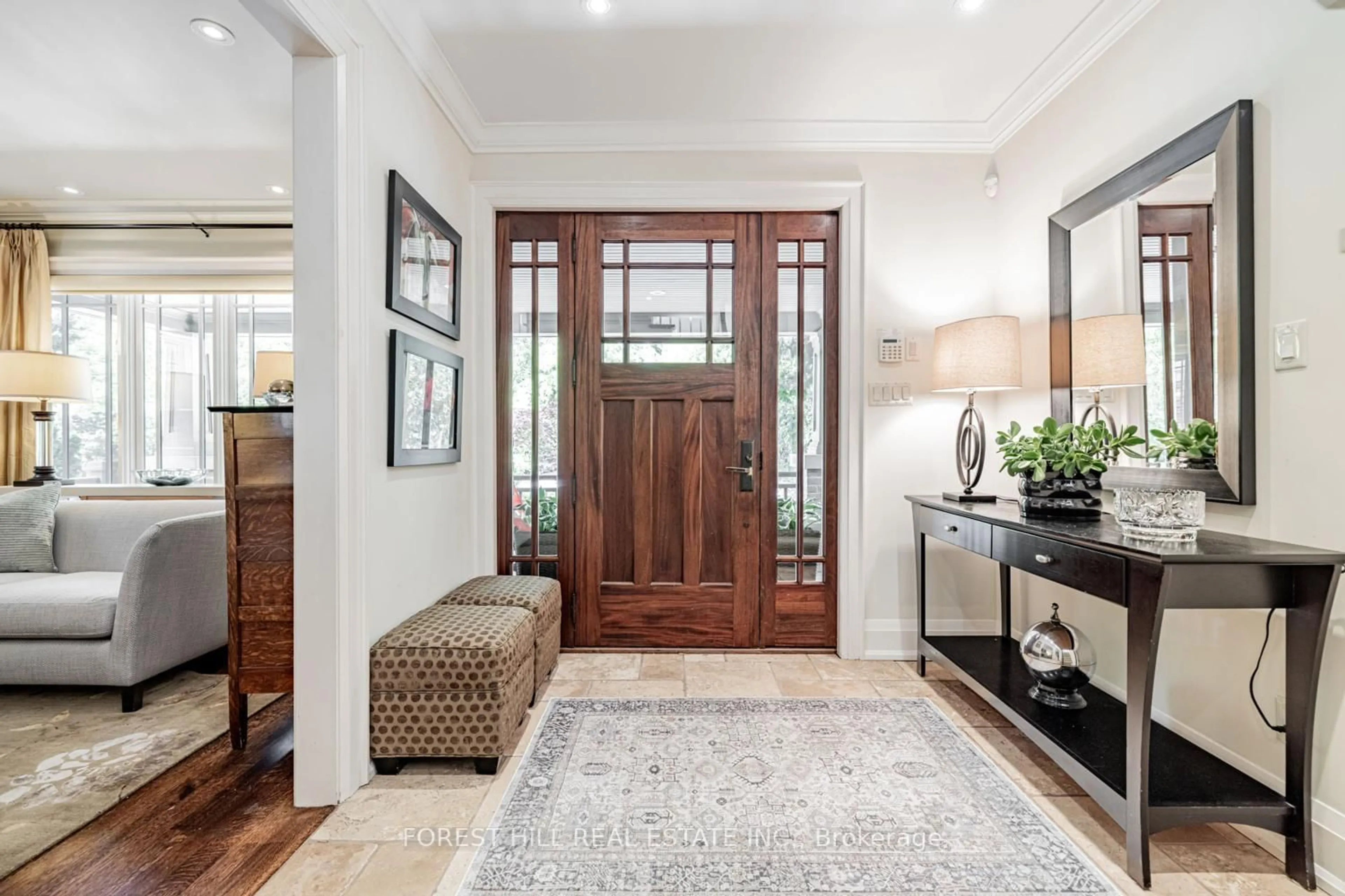Indoor entryway for 35 Sheldrake Blvd, Toronto Ontario M4P 2B1