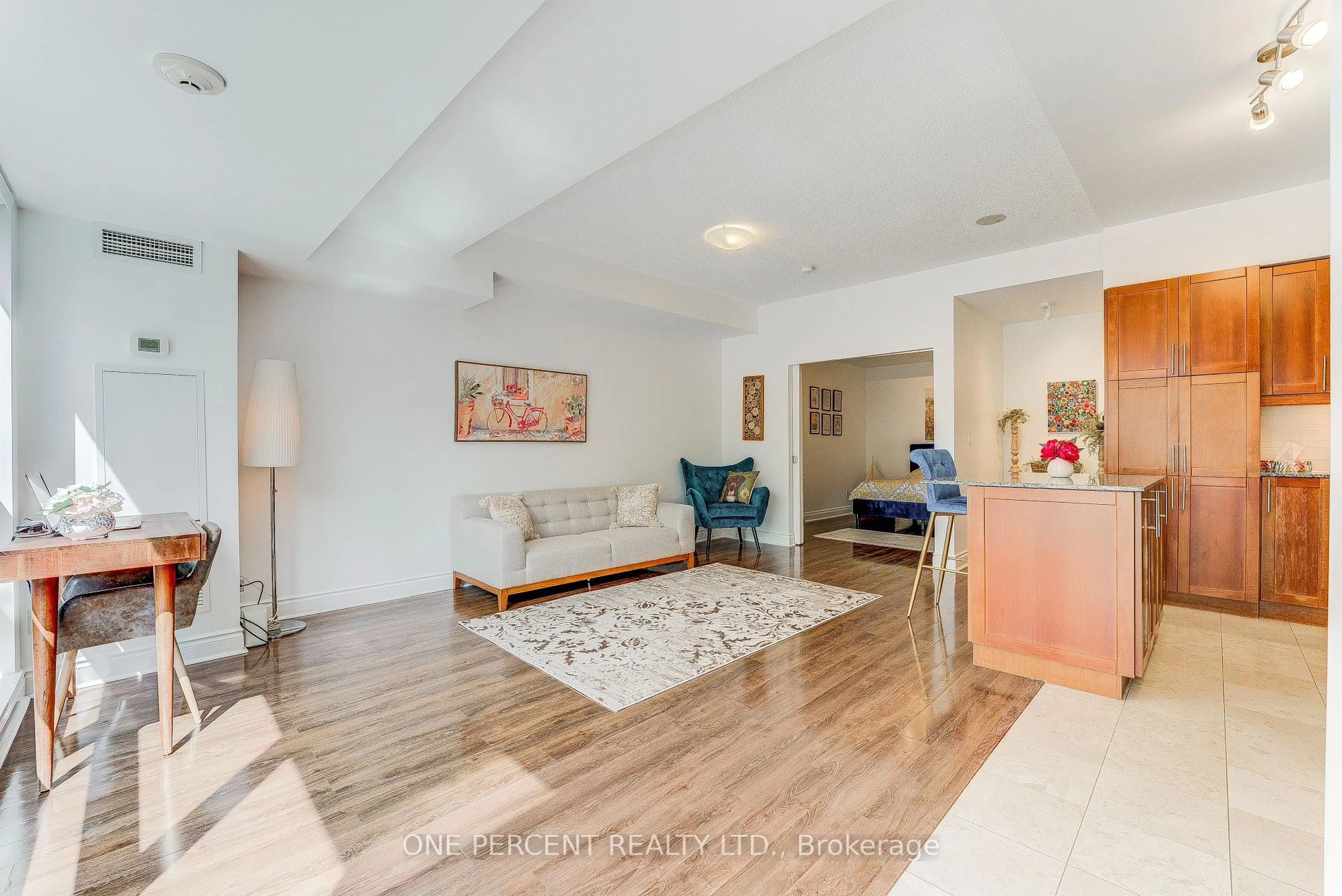Unknown for 31 Olive Ave #114, Toronto Ontario M2N 4N4