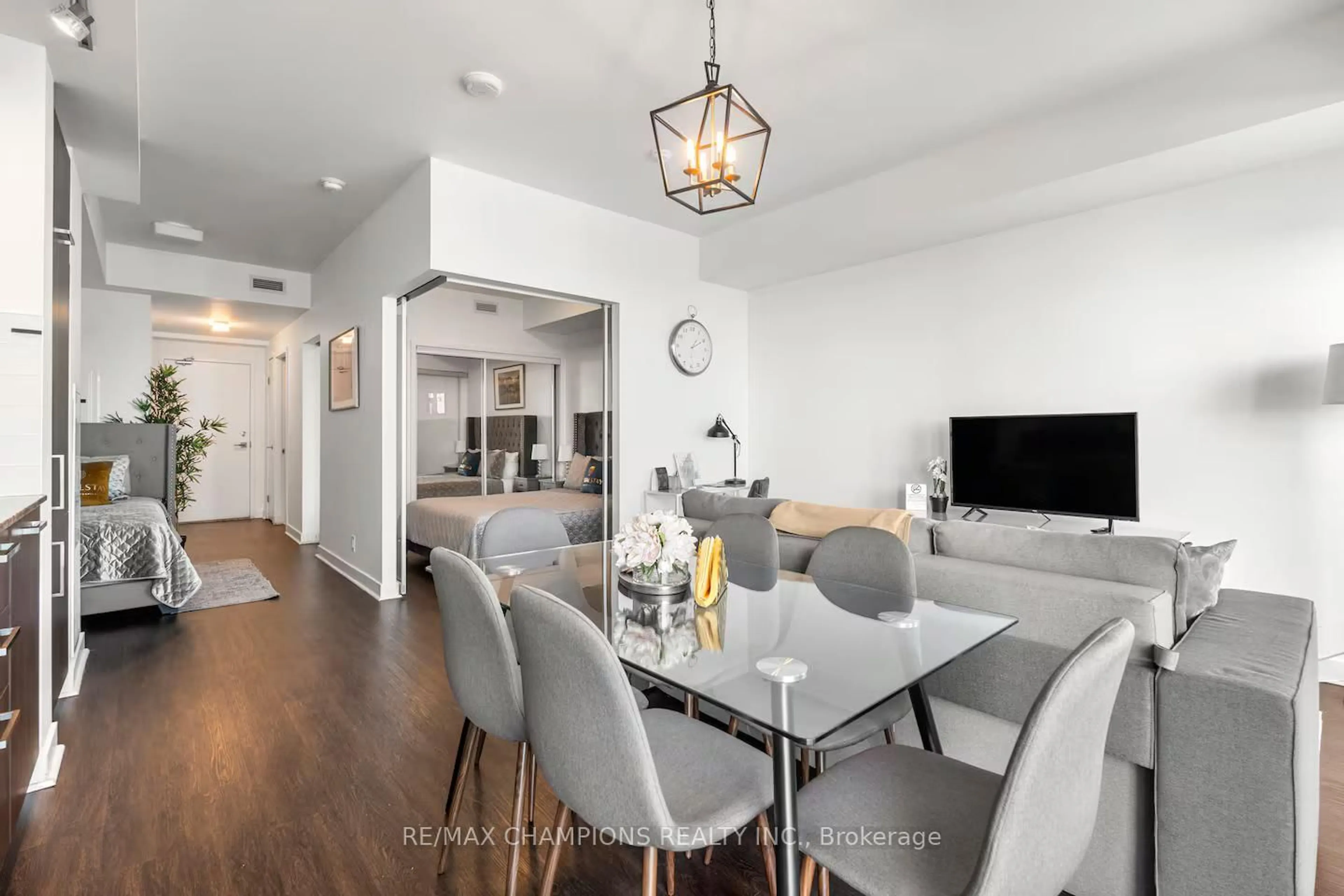 Dining room, unknown for 14 York St #5104, Toronto Ontario M5J 0B1