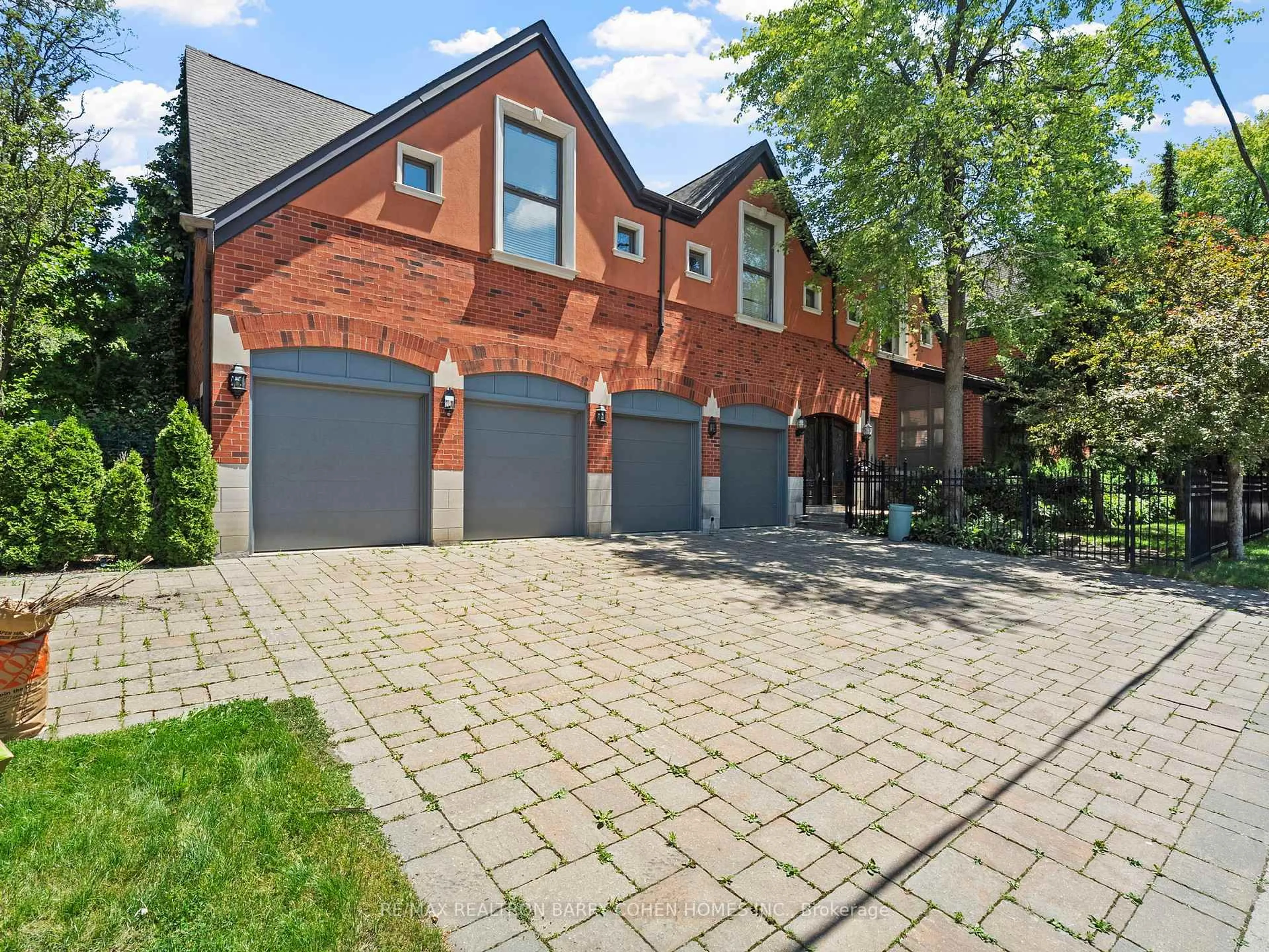 Home with brick exterior material, street for 40 Old Colony Rd, Toronto Ontario M2L 2K1