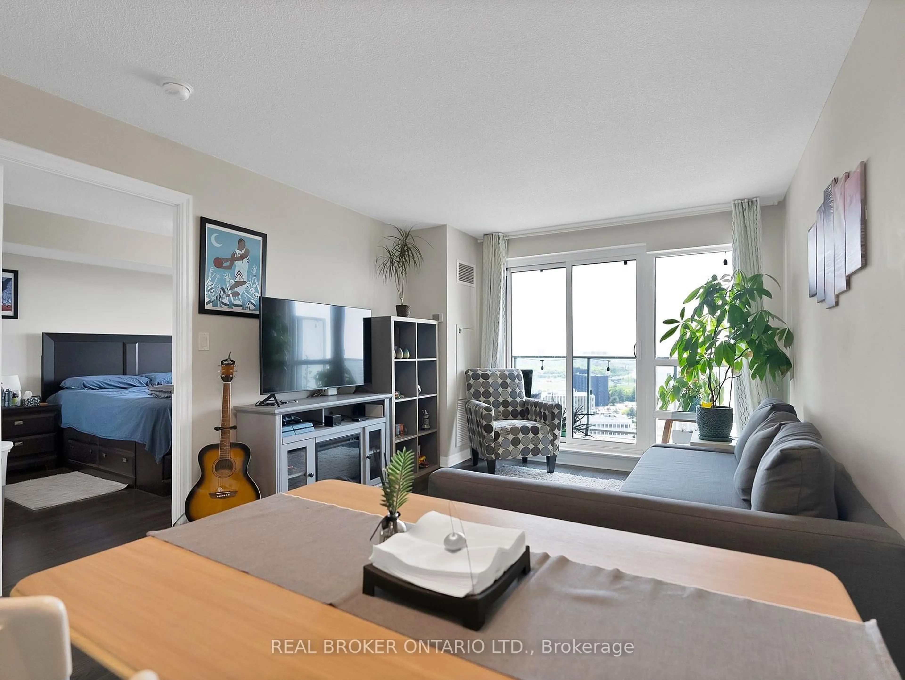 Living room with furniture, wood/laminate floor for 2015 Sheppard Ave #2002, Toronto Ontario M2J 0B3