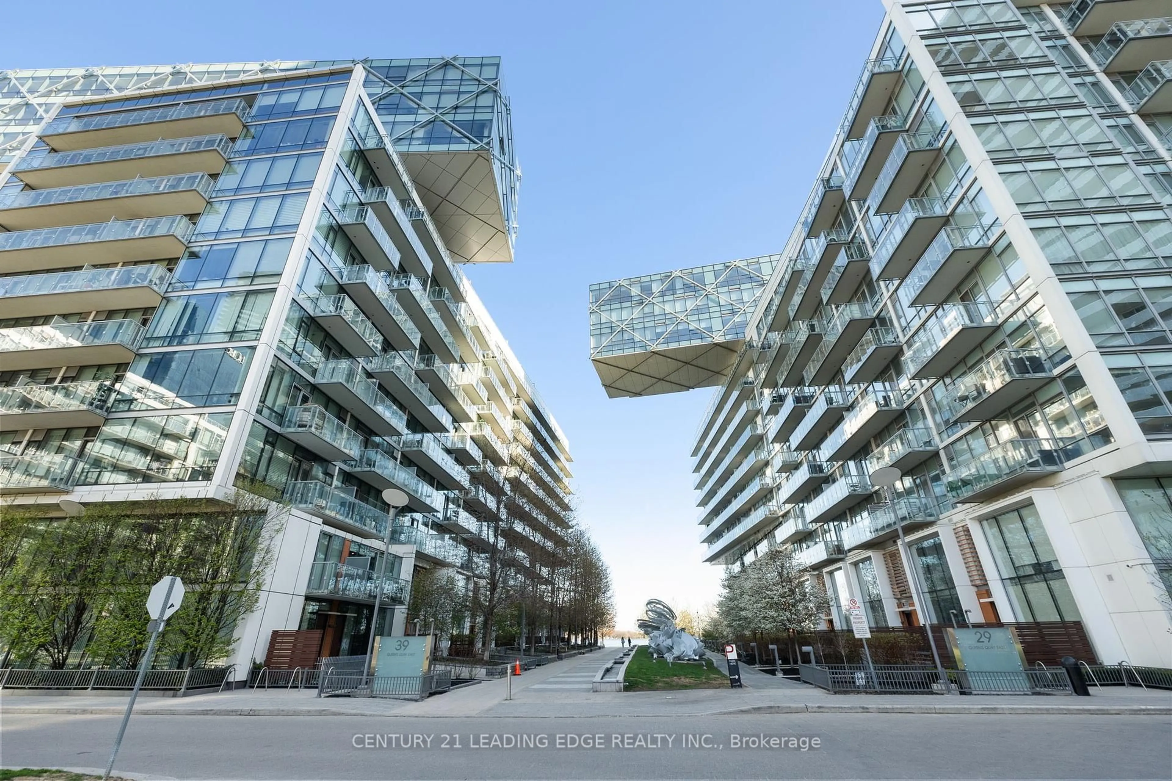 Unknown for 39 Queens Quay #828, Toronto Ontario M5E 0A5