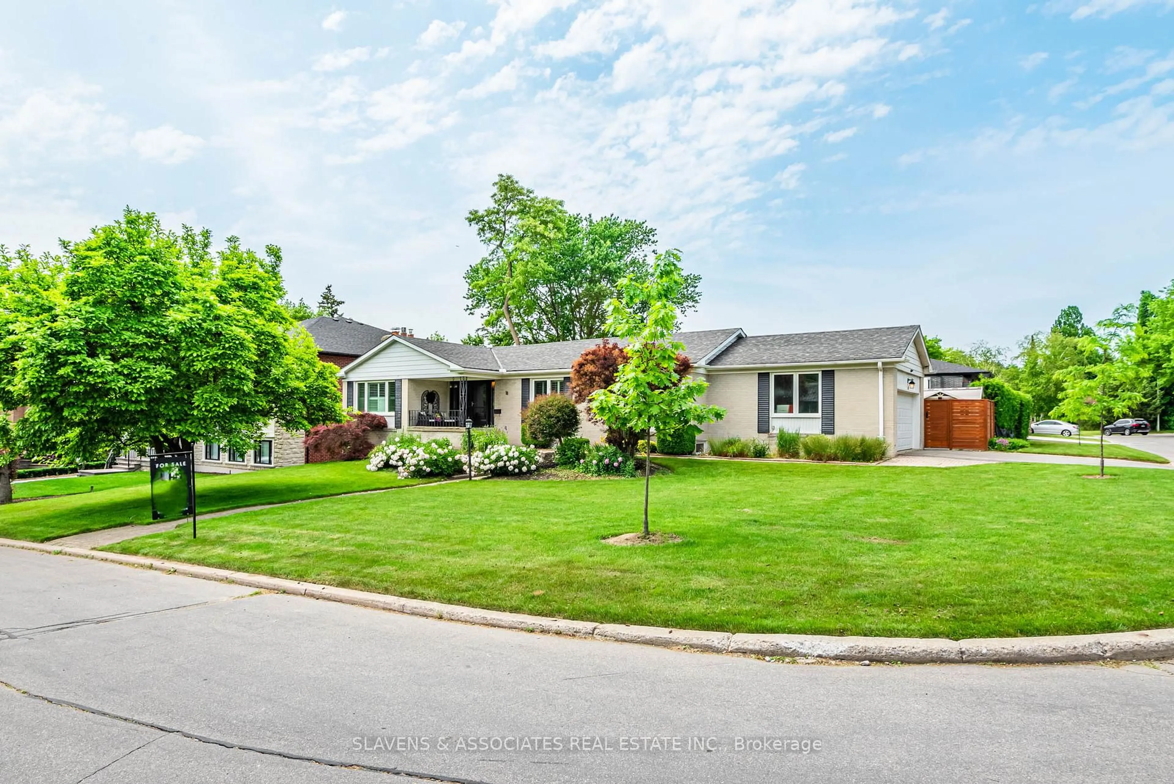 Unknown for 18 Tetbury Cres, Toronto Ontario M3A 3G3