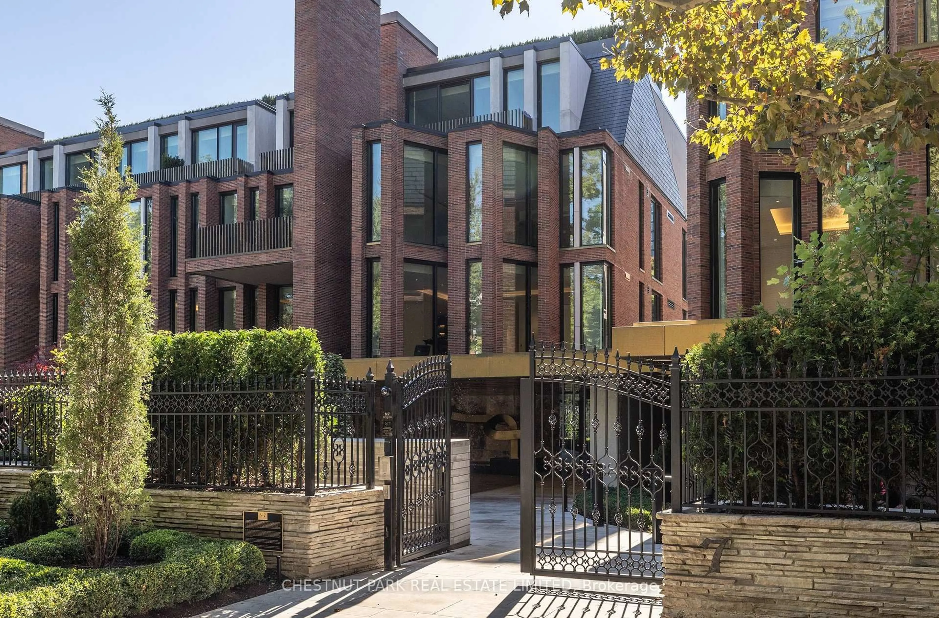 Home with brick exterior material, building for 7 Dale Ave #205, Toronto Ontario M4W 1K2