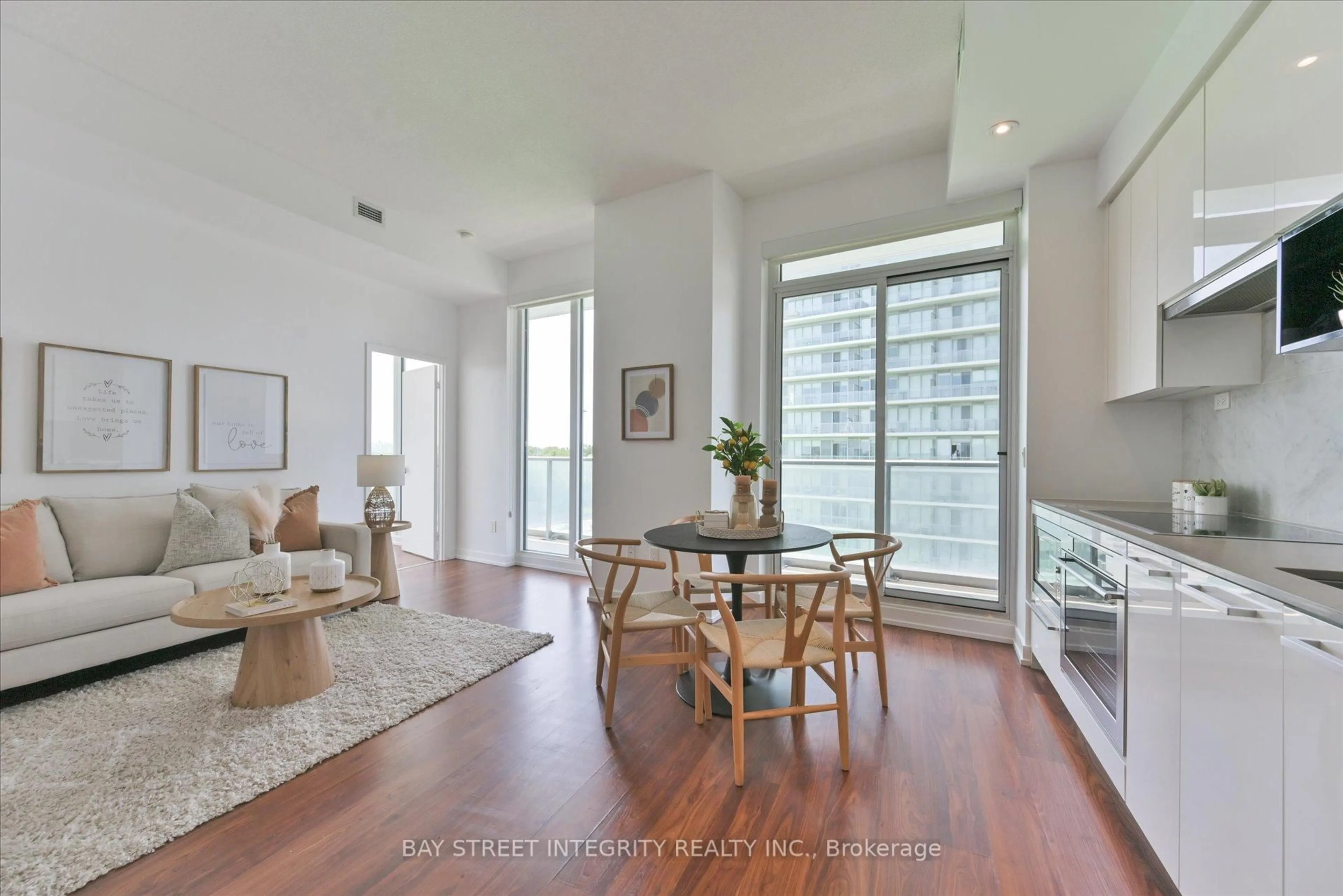 Living room with furniture, unknown for 117 Mcmahon Dr #903, Toronto Ontario M2K 2X9