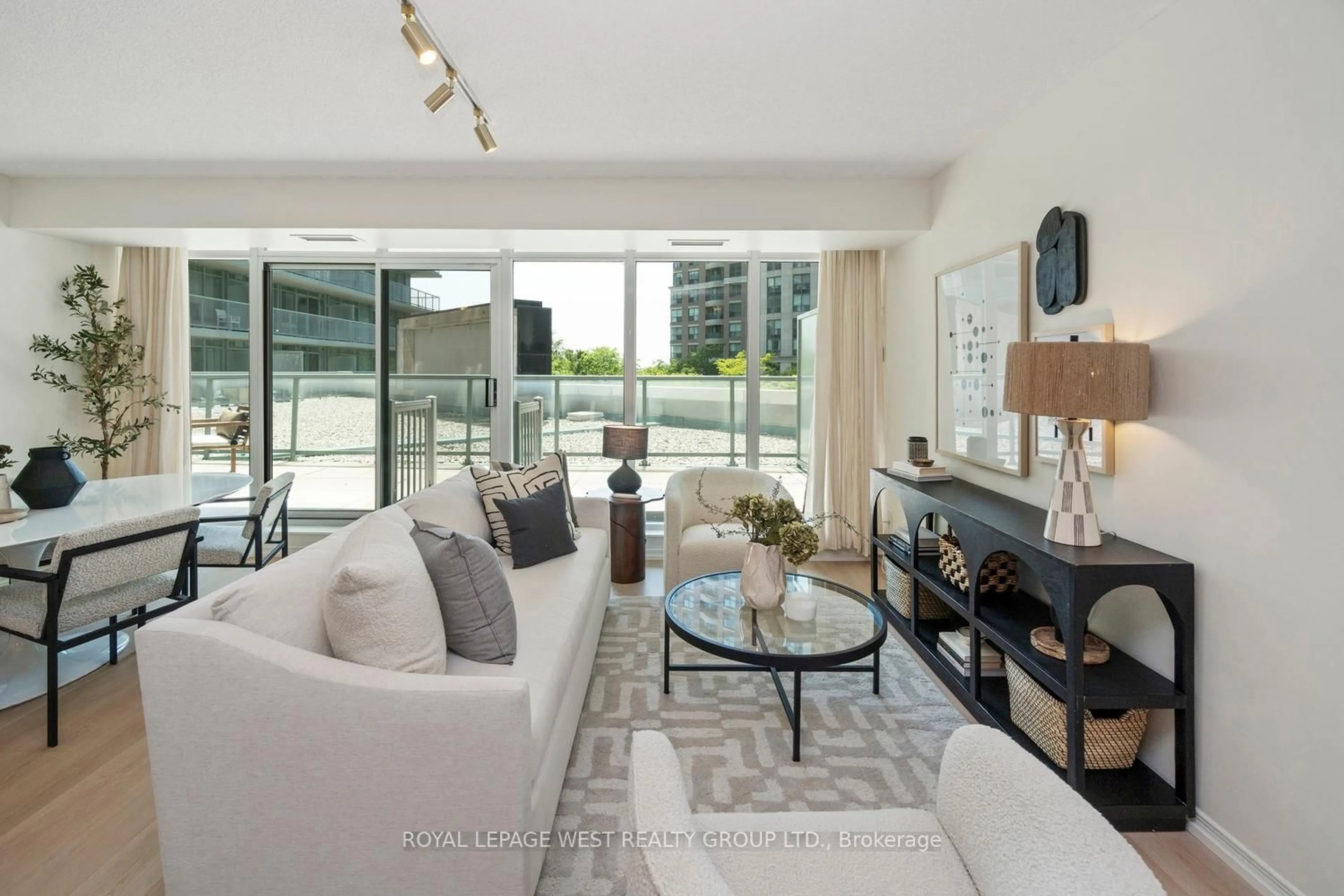 Living room with furniture, unknown for 5508 Yonge St #202, Toronto Ontario M2N 7L2