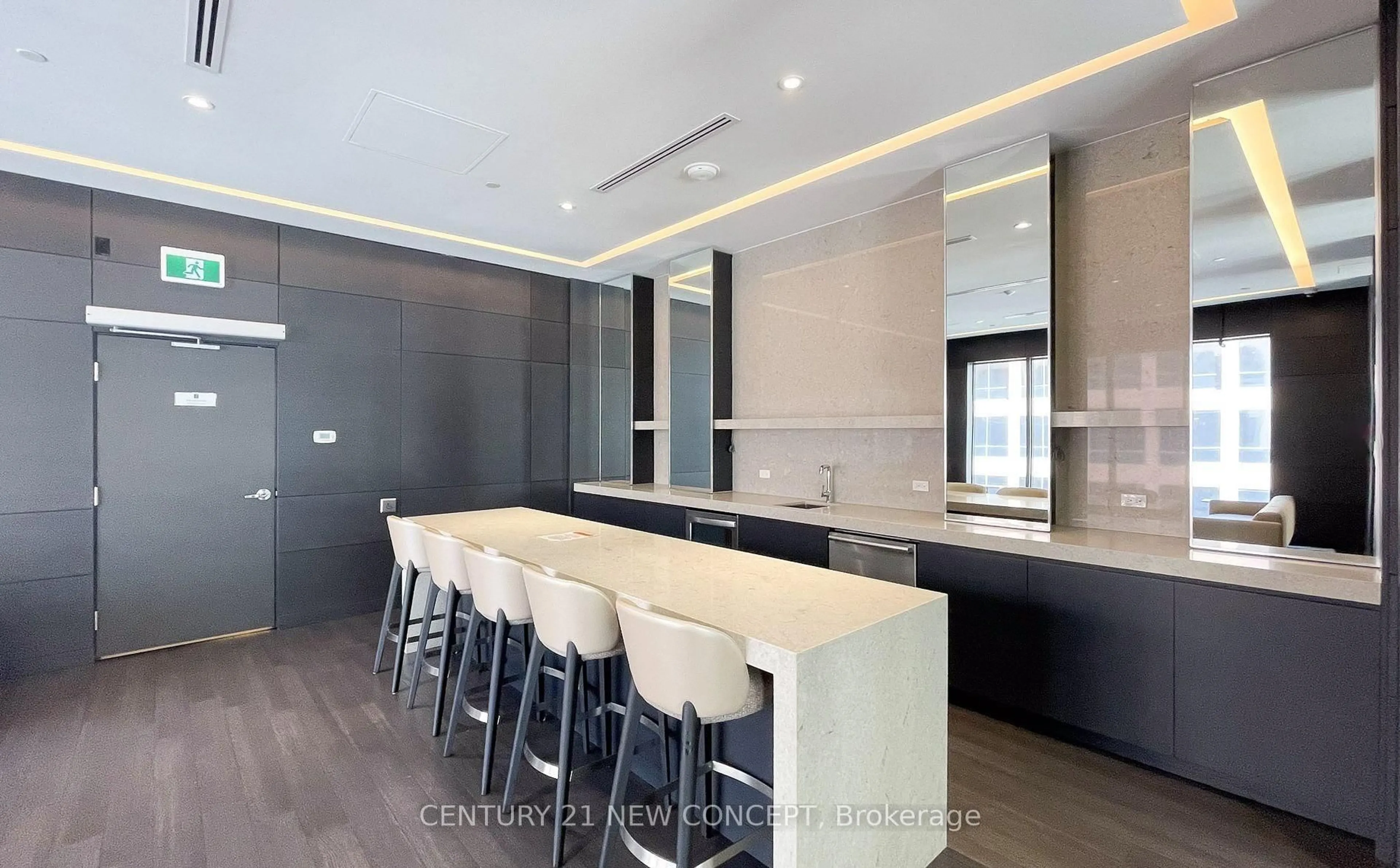 Contemporary kitchen, unknown for 2221 Yonge St #1408, Toronto Ontario M4S 0B8