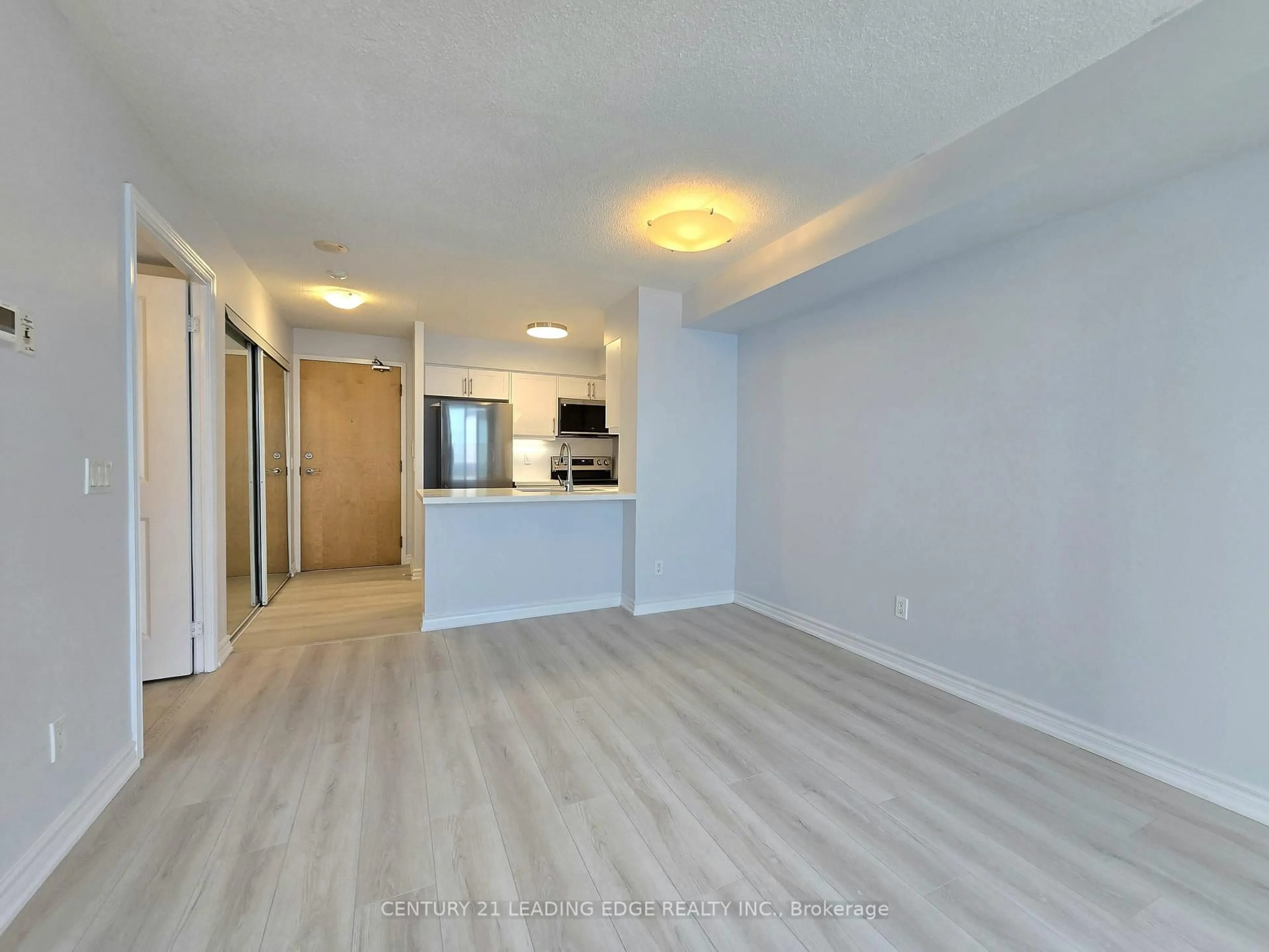 A pic of a room for 4968 Yonge St #3612, Toronto Ontario M2N 5N7
