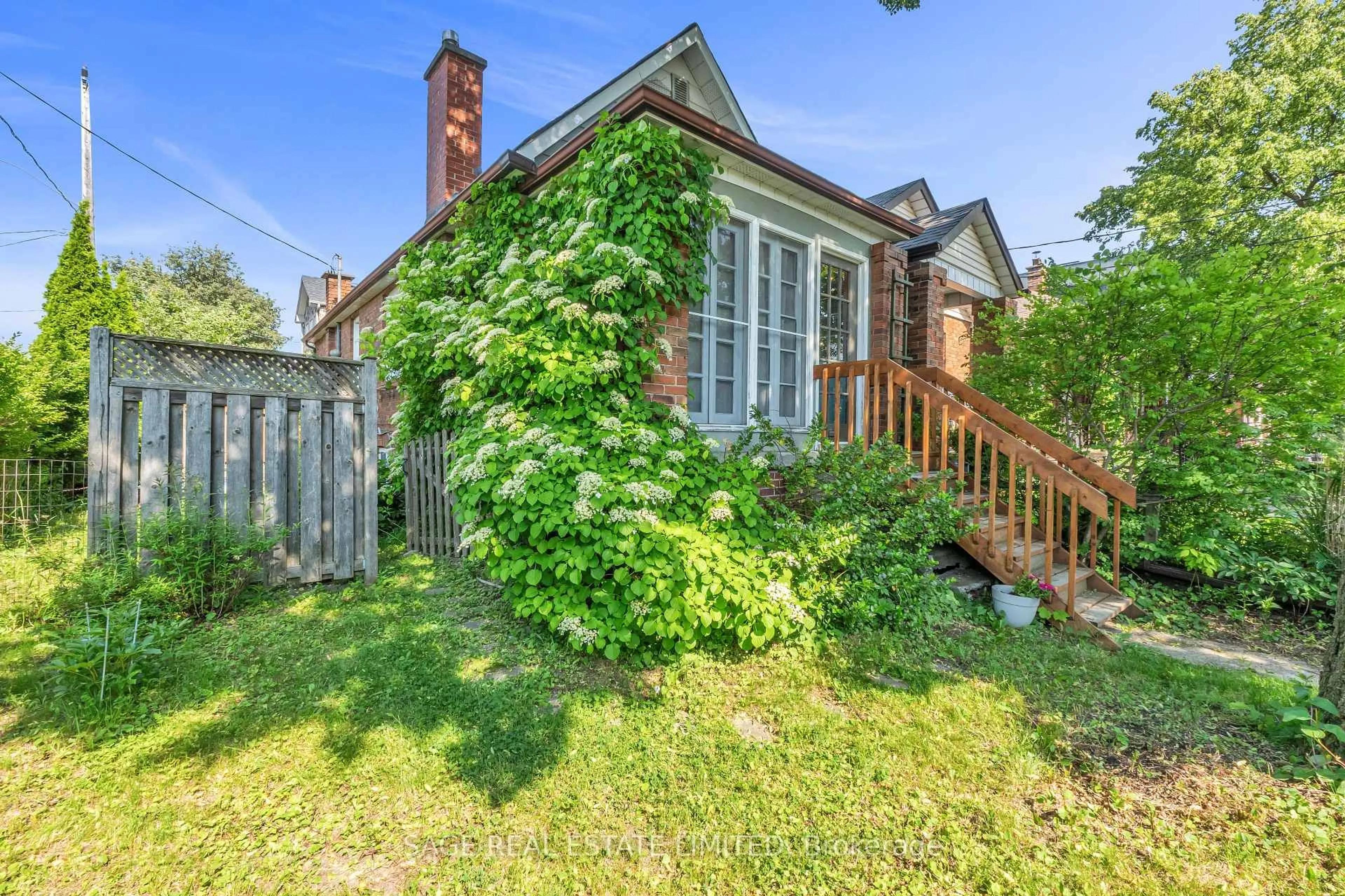 Unknown for 451 Glenholme Ave, Toronto Ontario M6E 3E9