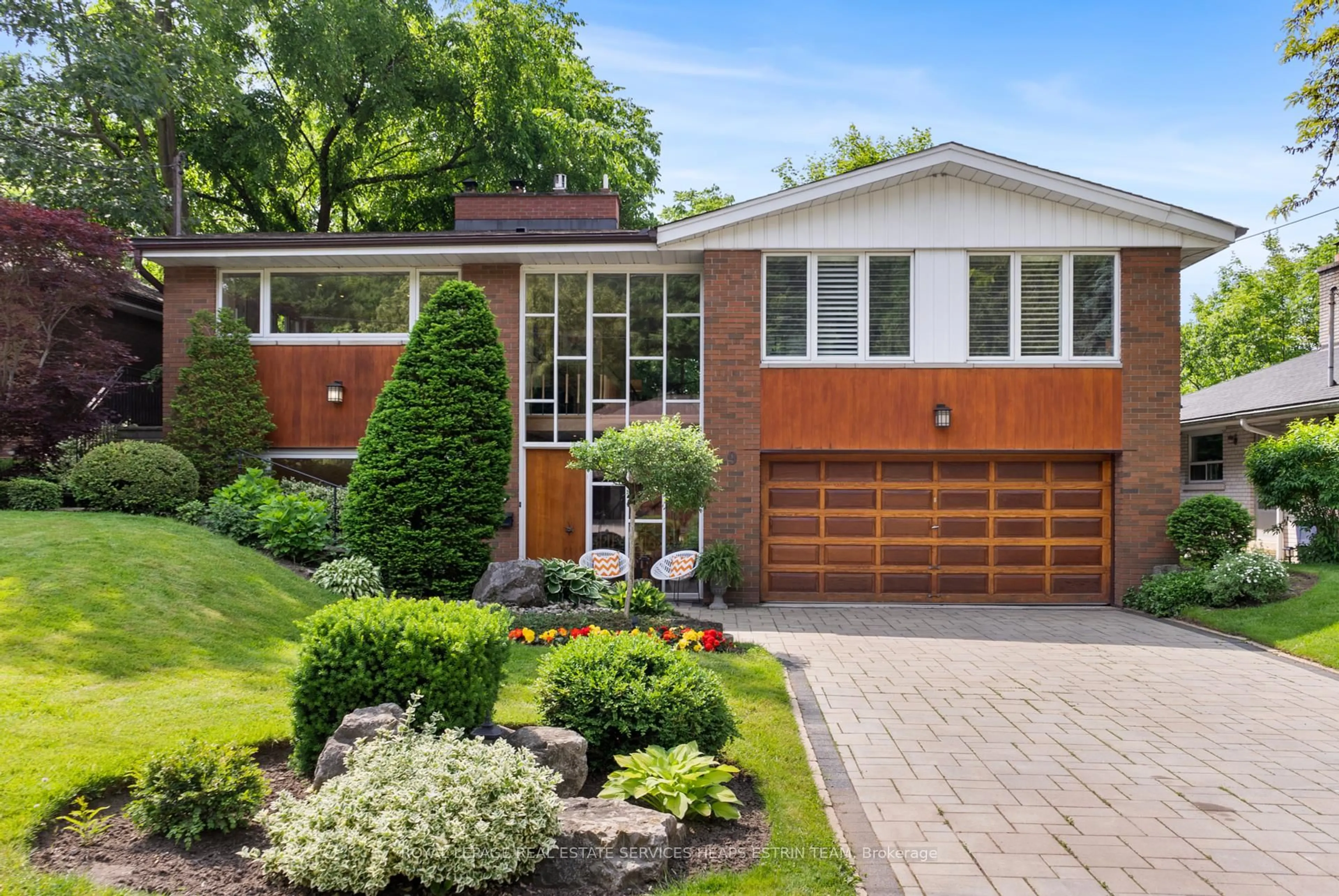 Home with brick exterior material, street for 9 Audubon Crt, Toronto Ontario M2N 1T8
