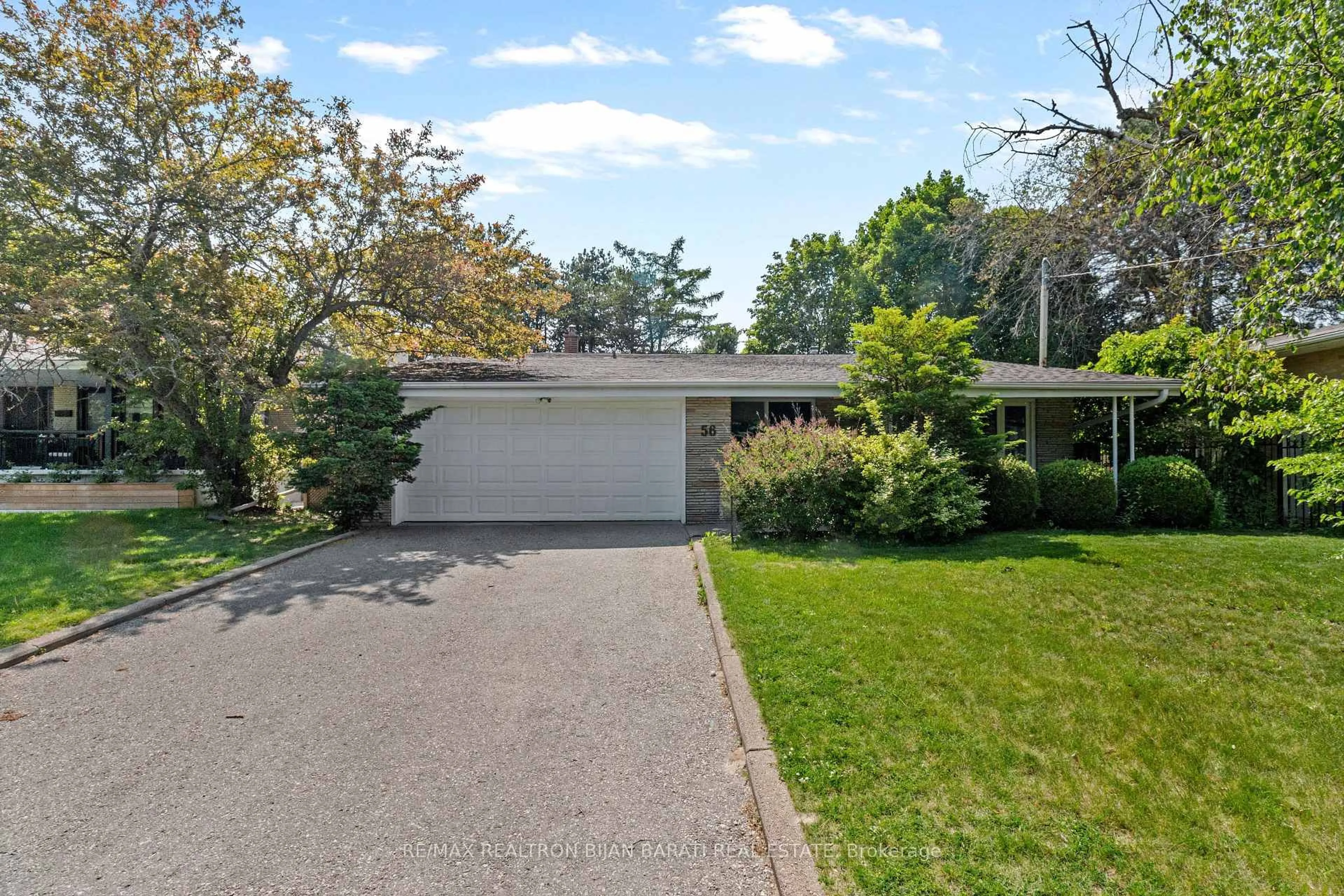 A pic from outside/outdoor area/front of a property/back of a property/a pic from drone, street for 56 Burbank Dr, Toronto Ontario M2K 1N2