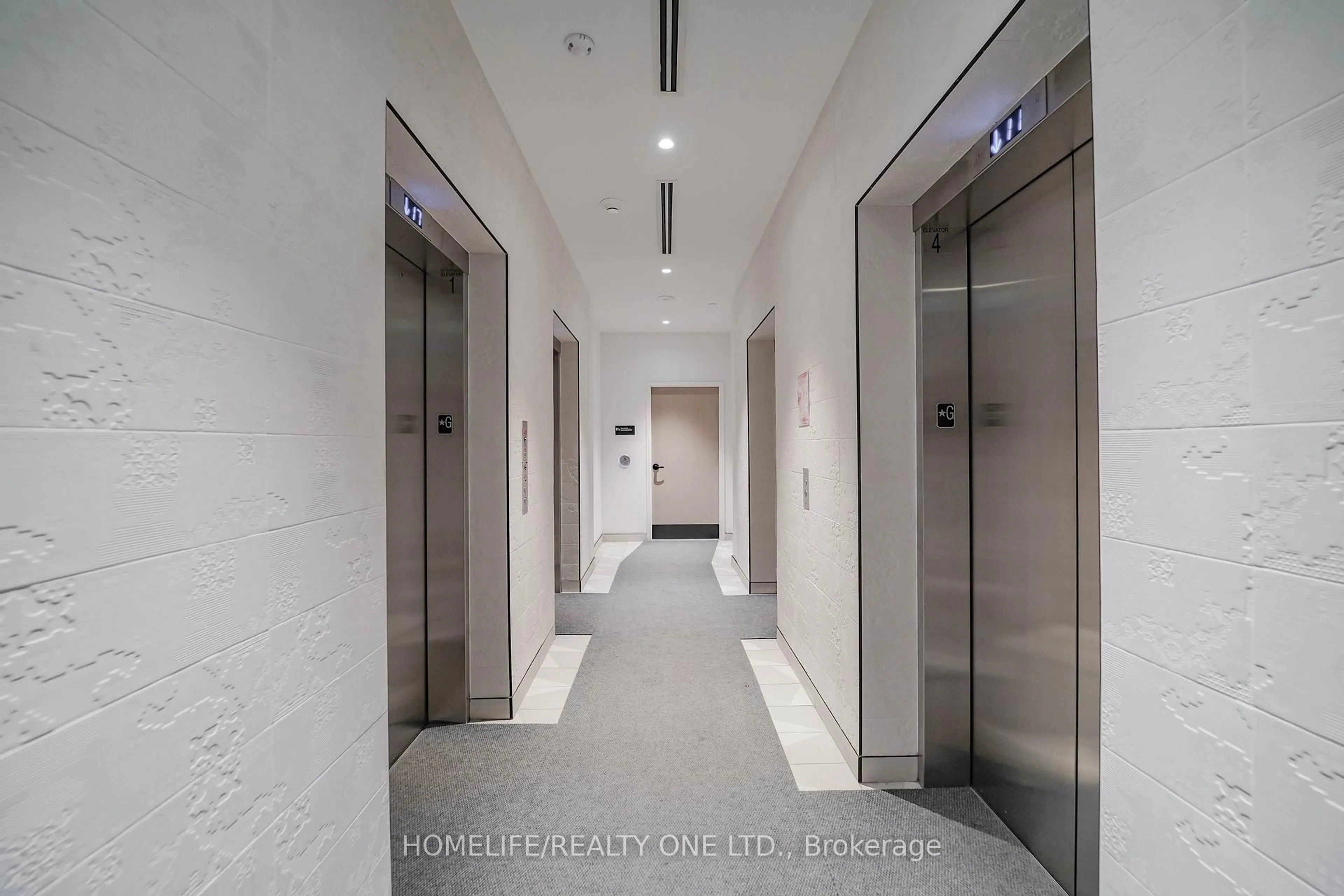 Indoor foyer for 130 River St #2002, Toronto Ontario M5A 0R8