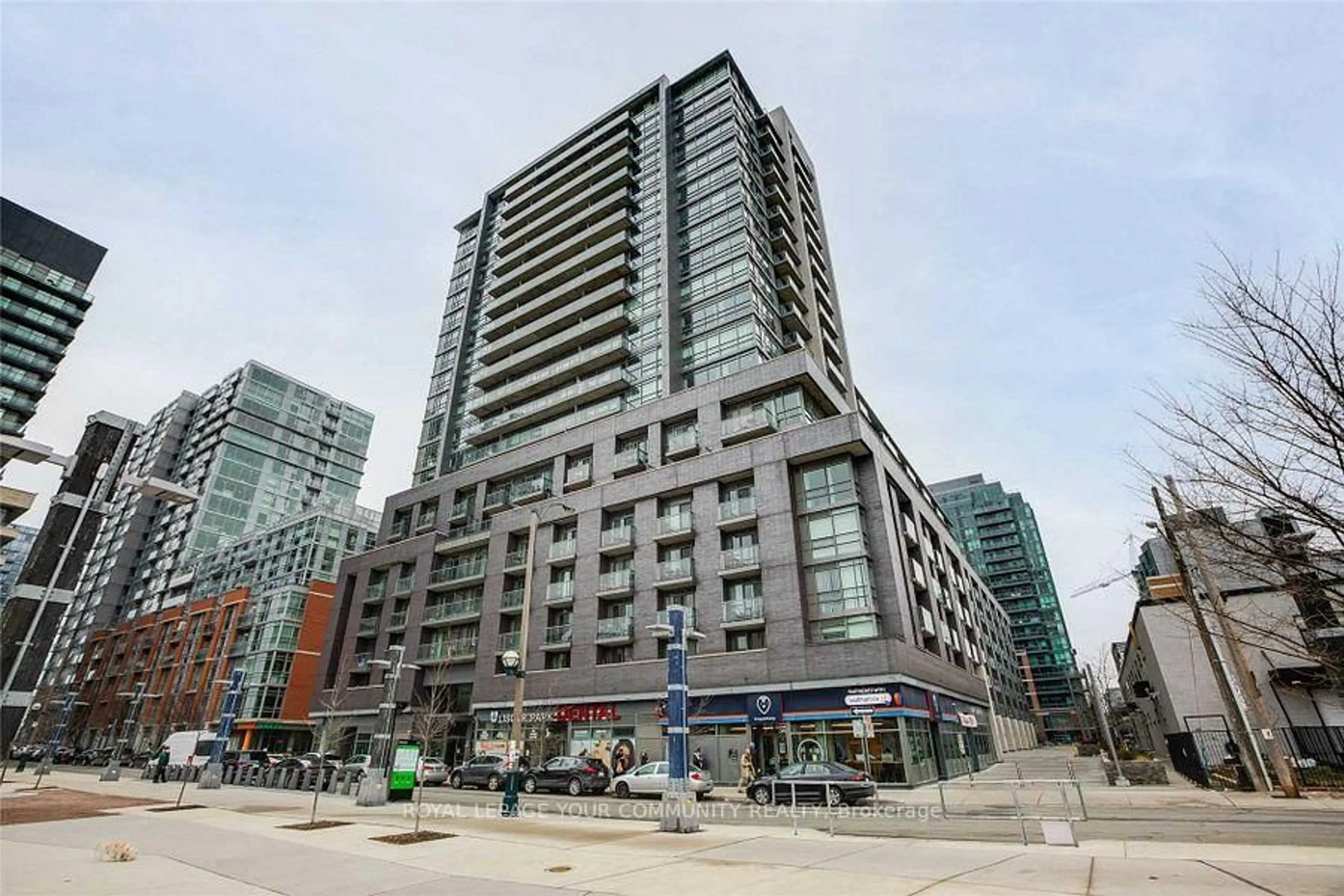 Patio, street for 68 Abell St #215, Toronto Ontario M6J 0A2